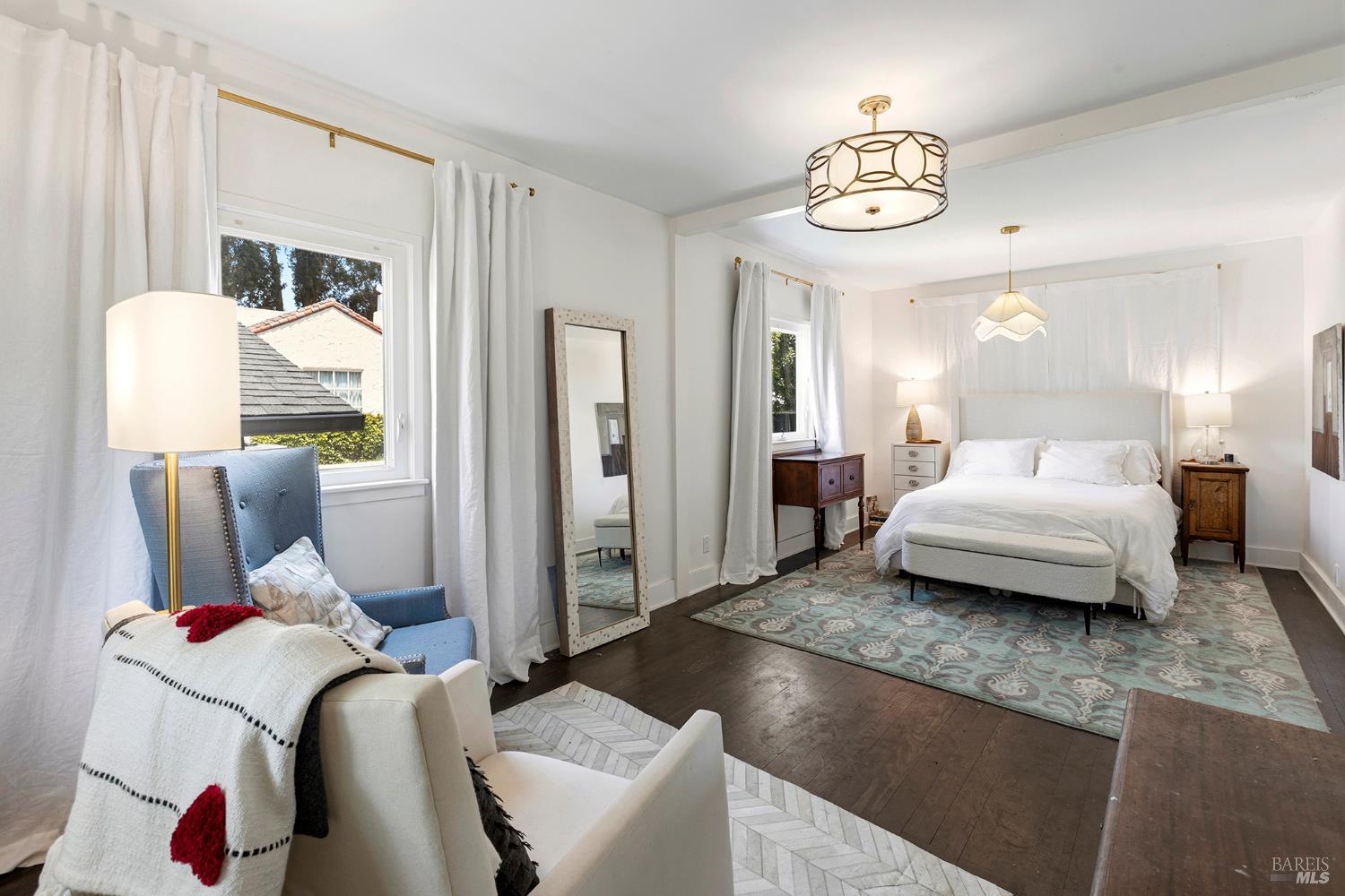 32 Alta Vista Way