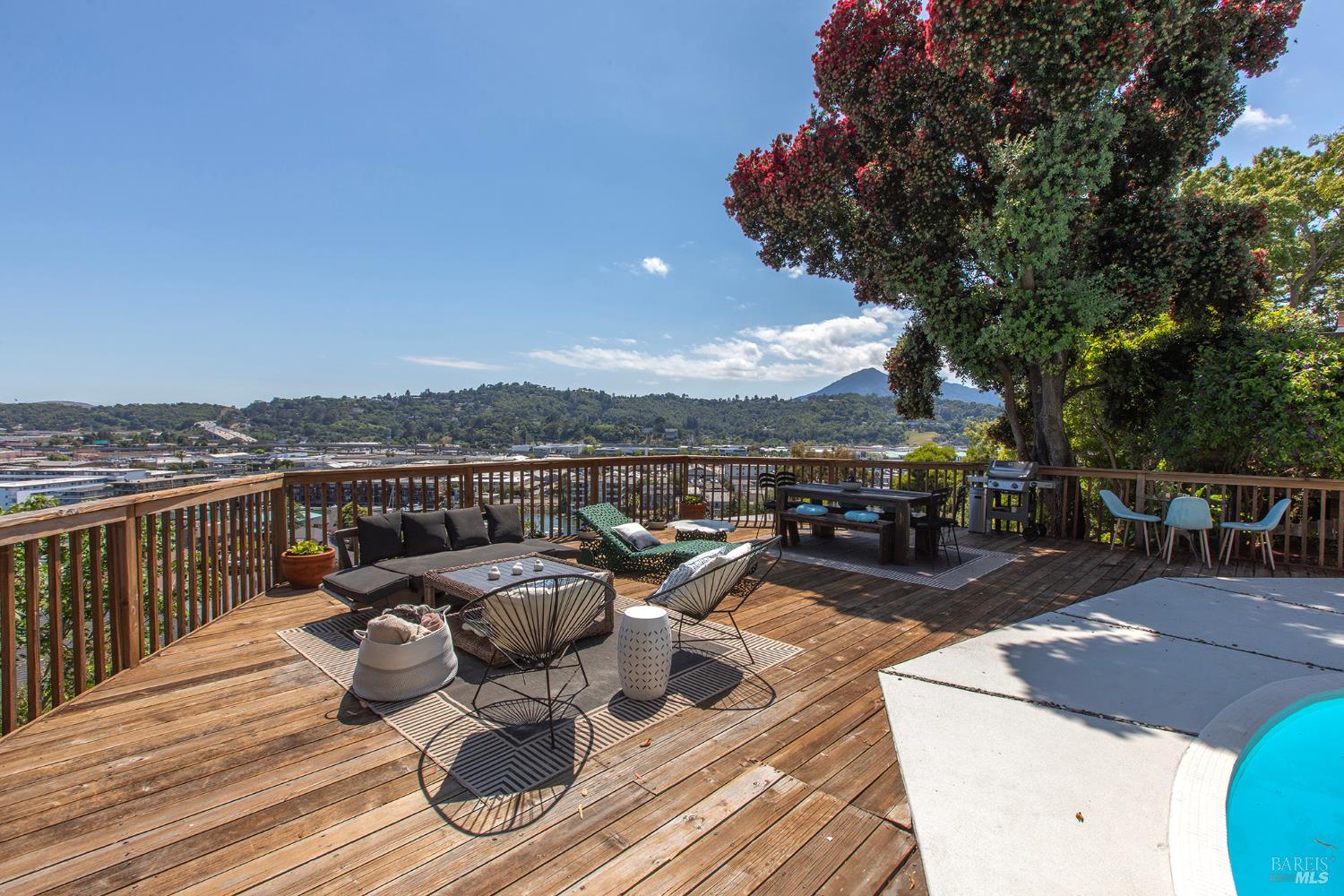 32 Alta Vista Way
