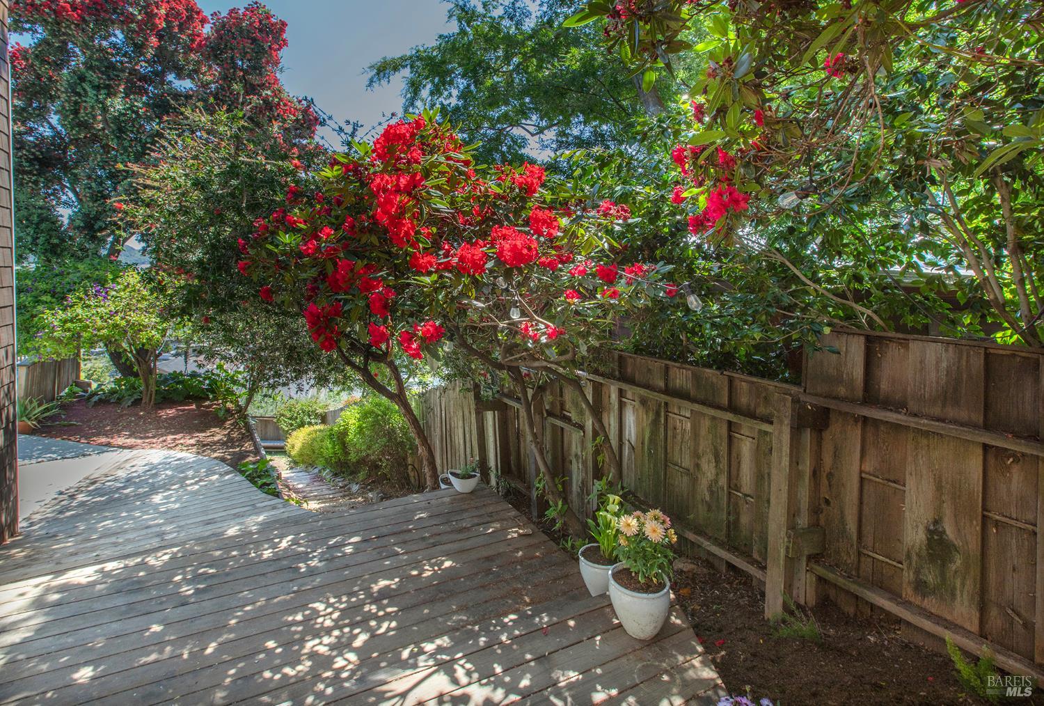 32 Alta Vista Way