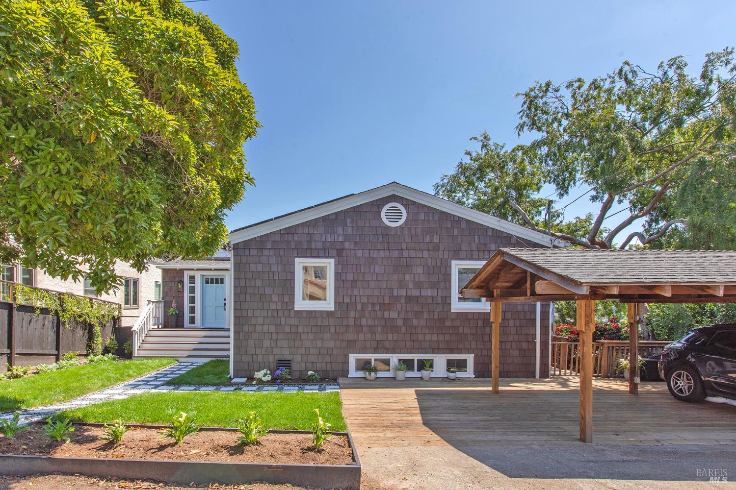 32 Alta Vista Way