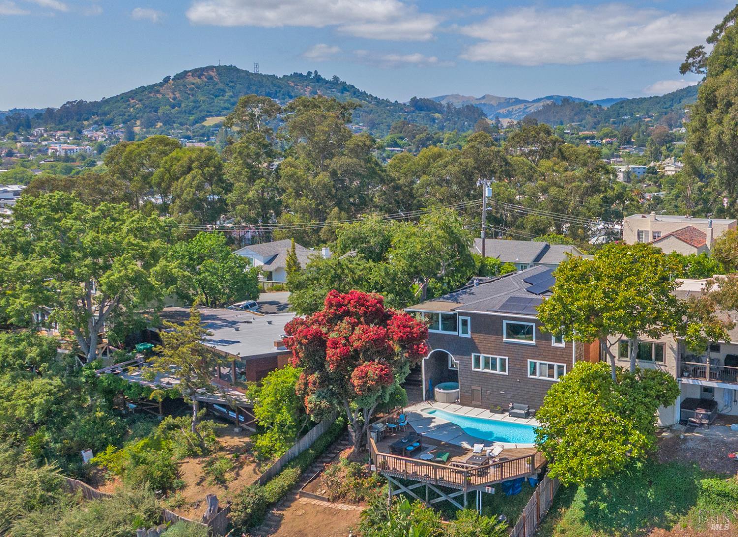 32 Alta Vista Way