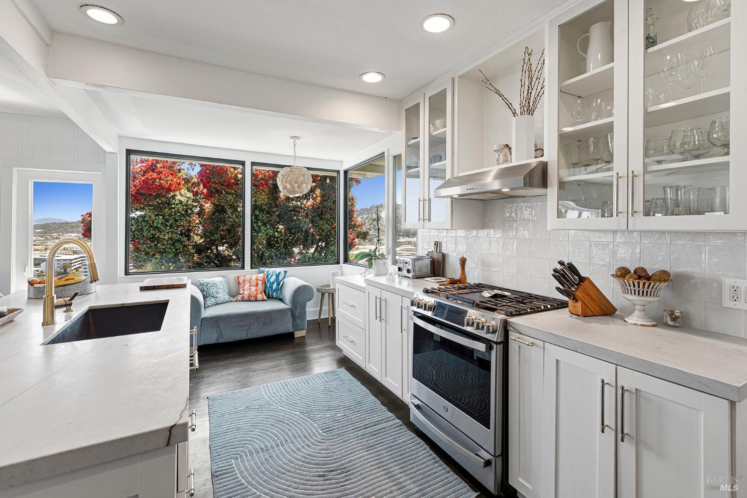 32 Alta Vista Way