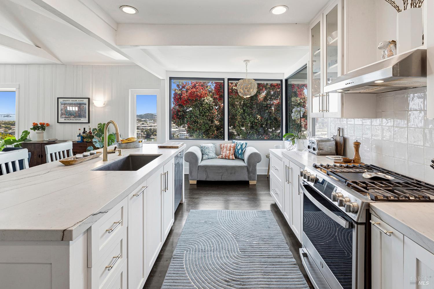 32 Alta Vista Way