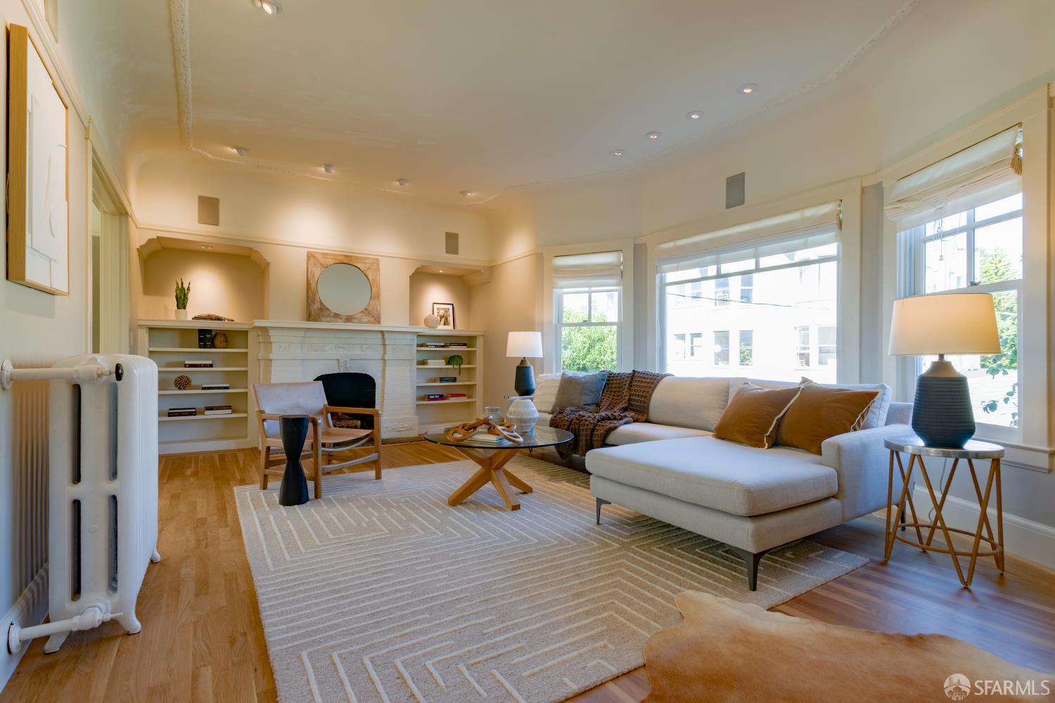 2067 Hayes Street Unit: Top