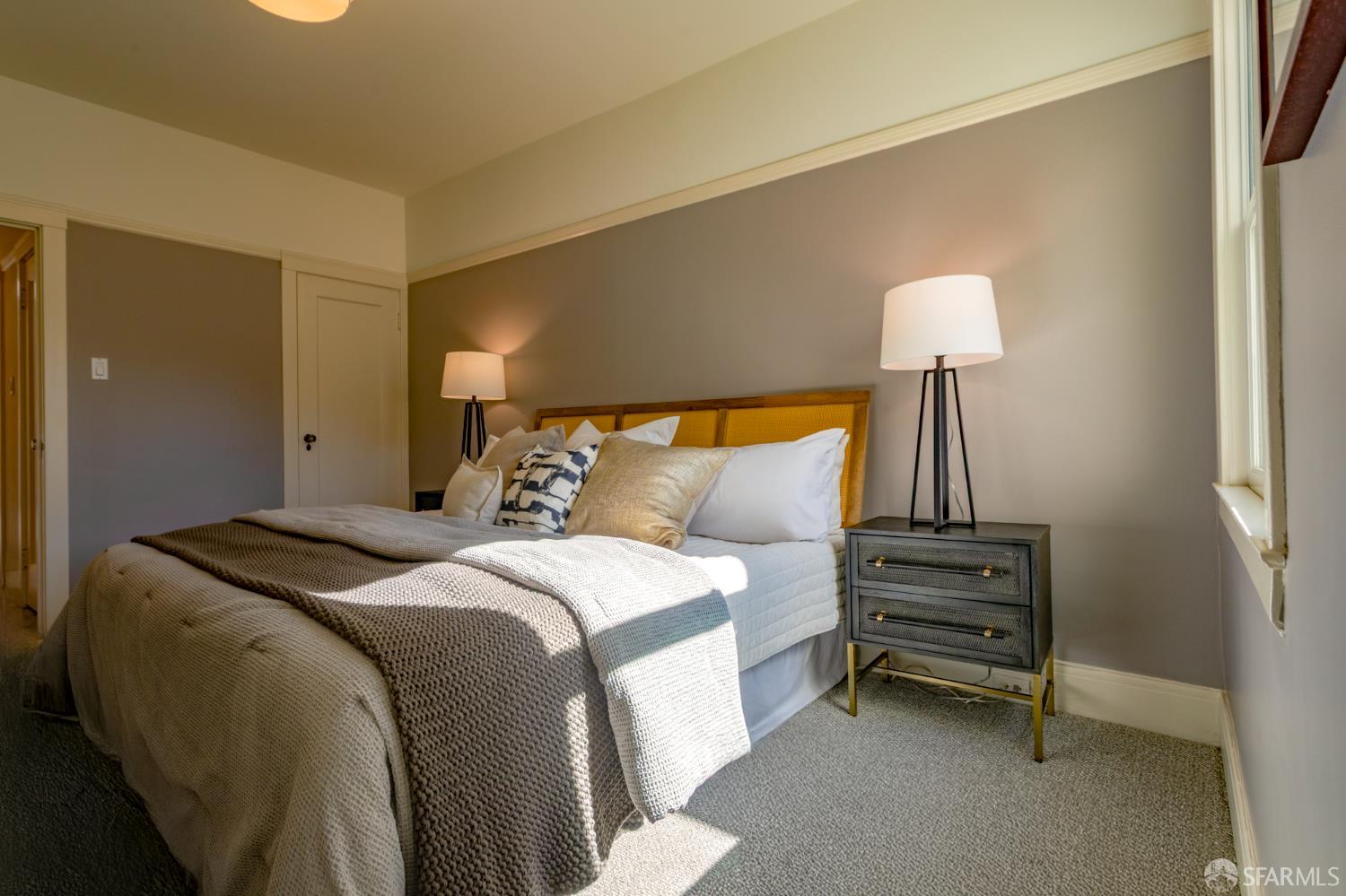 2067 Hayes Street Unit: Top