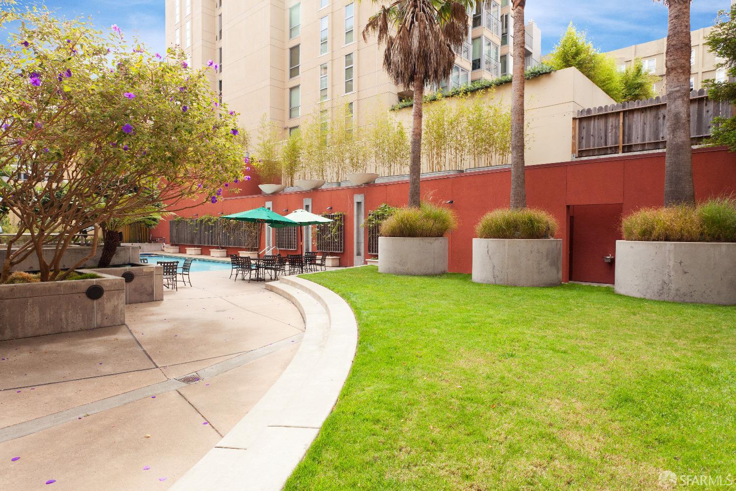 1800 Washington Street # 717