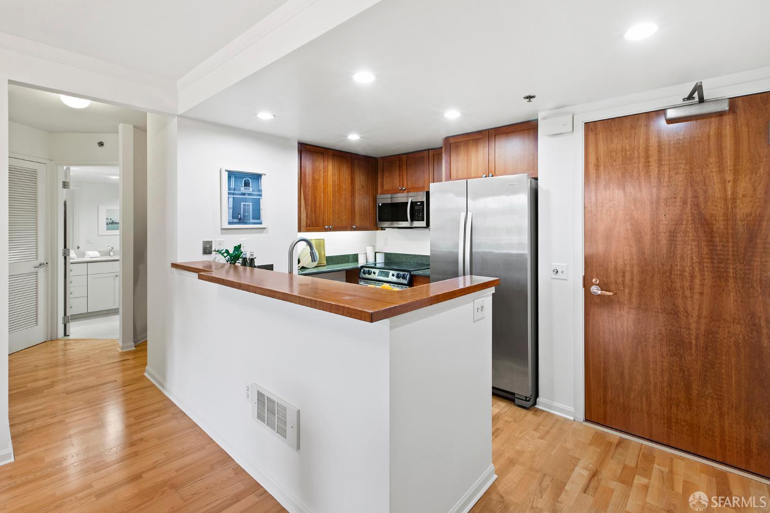 1800 Washington Street # 717
