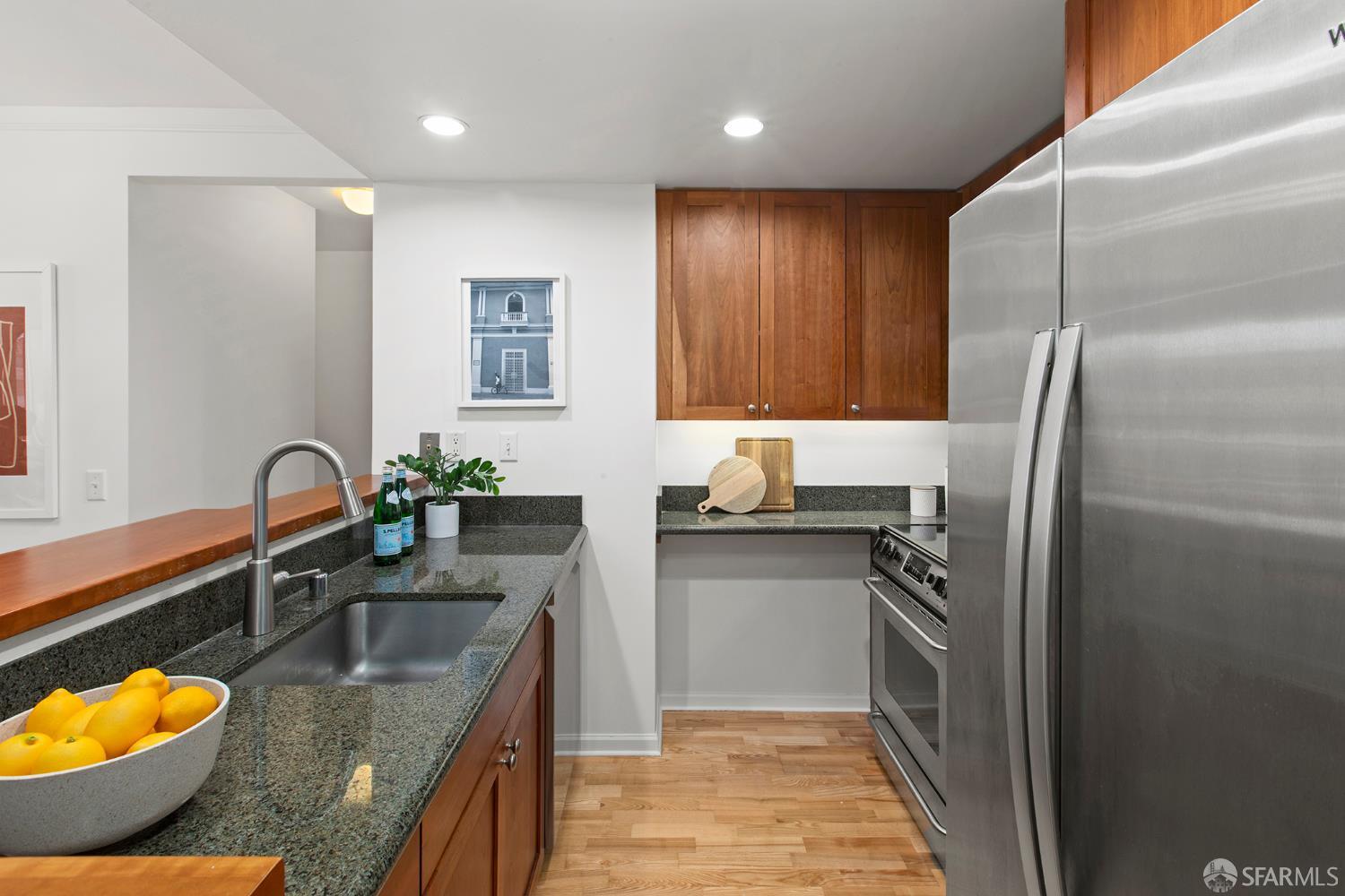 1800 Washington Street # 717