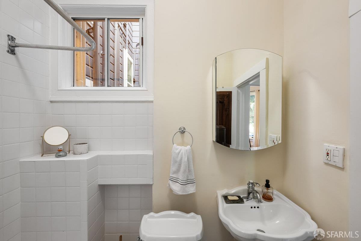 2735 Clay Street # 1