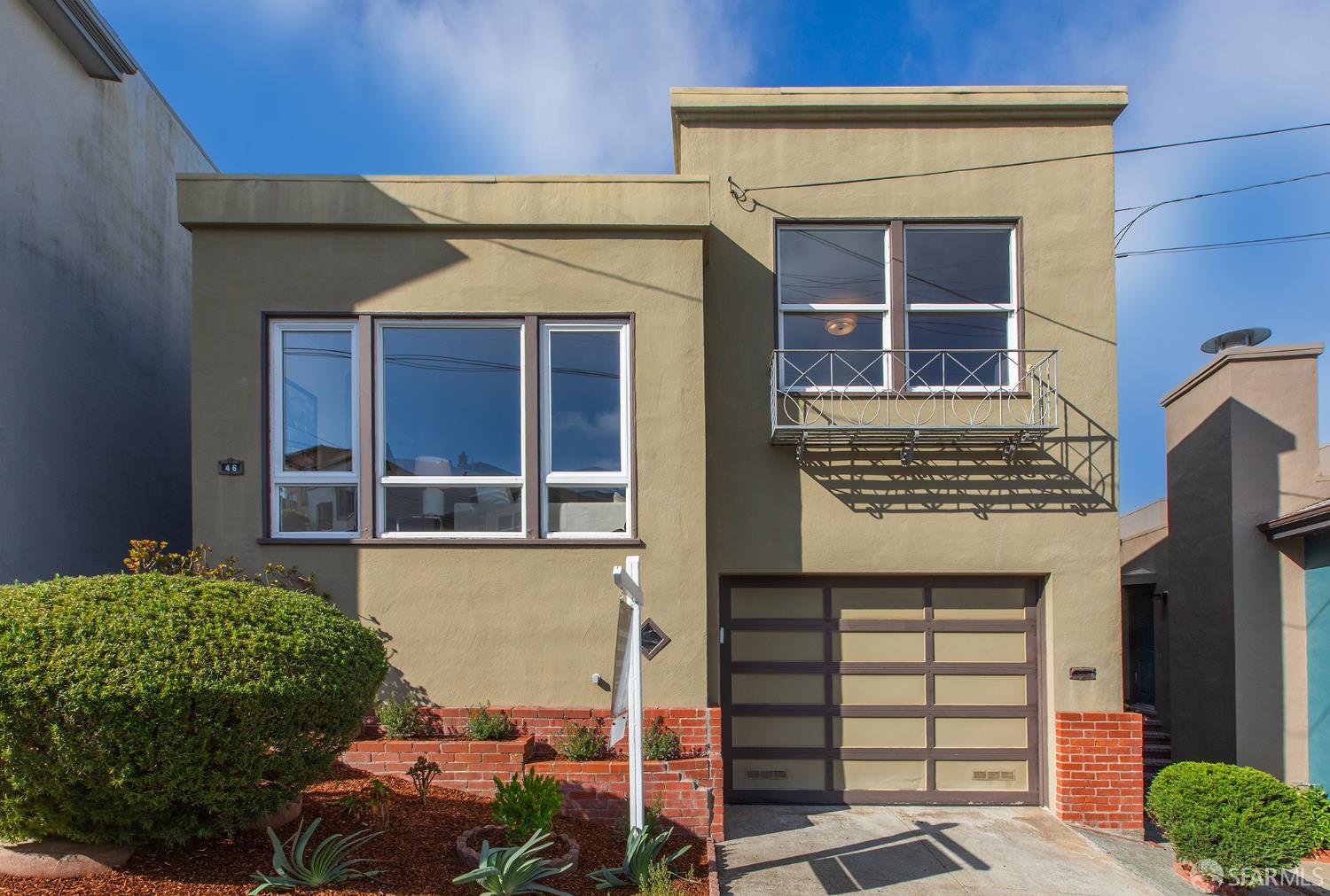46 Robinson Drive