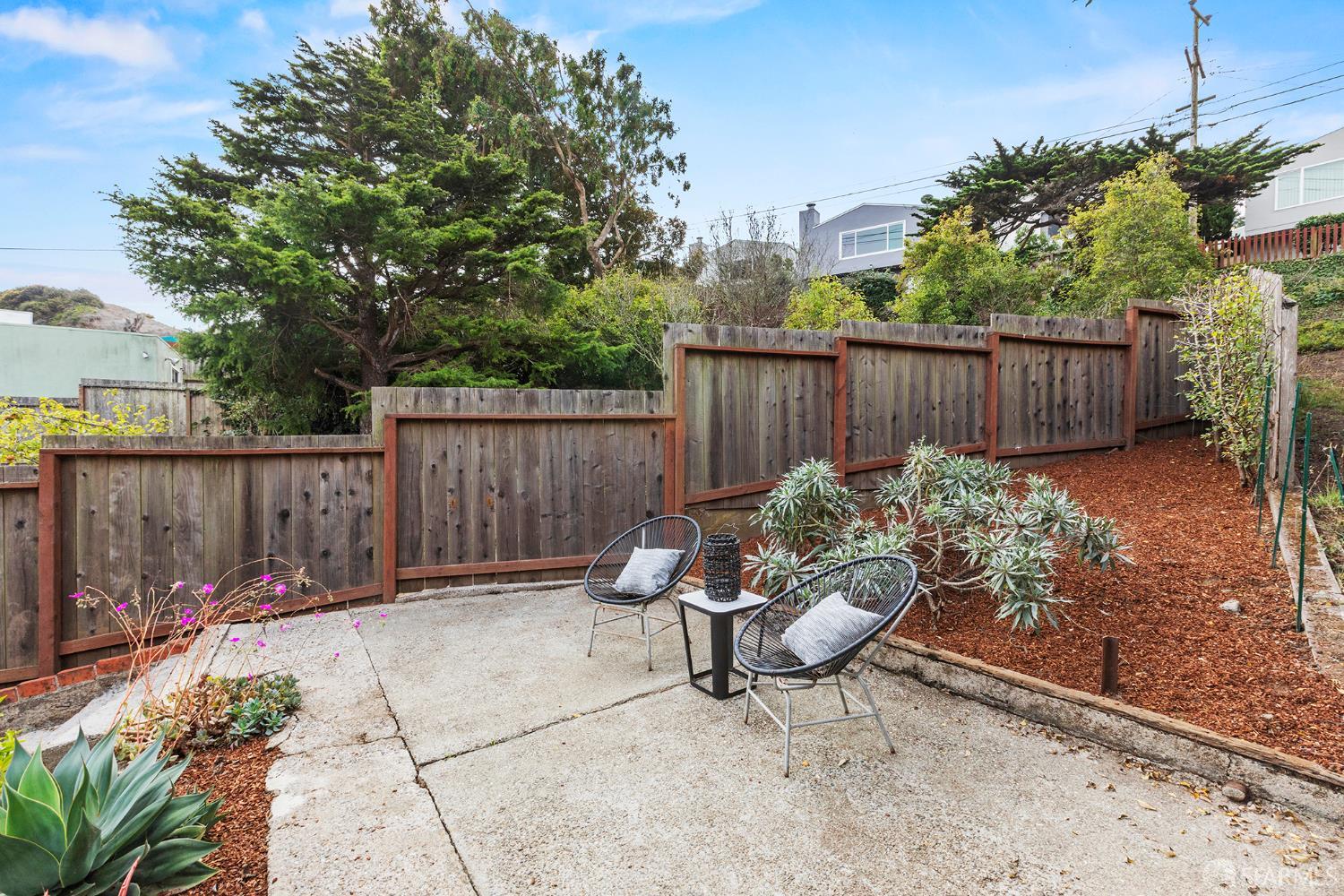46 Robinson Drive