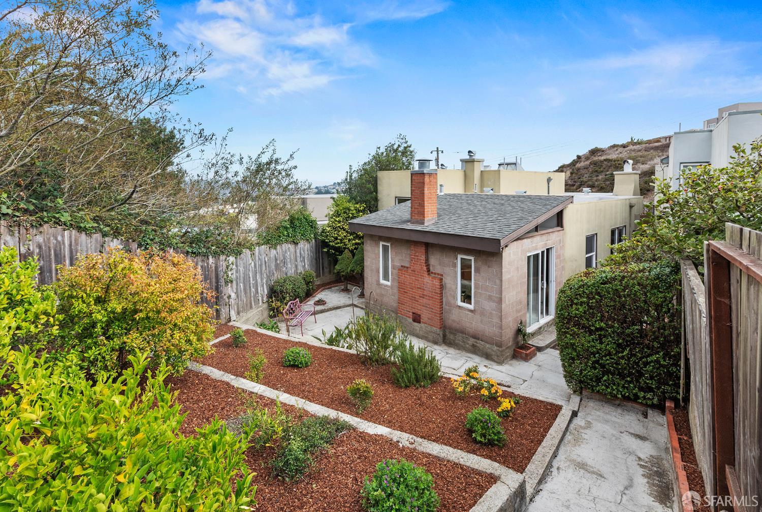 46 Robinson Drive