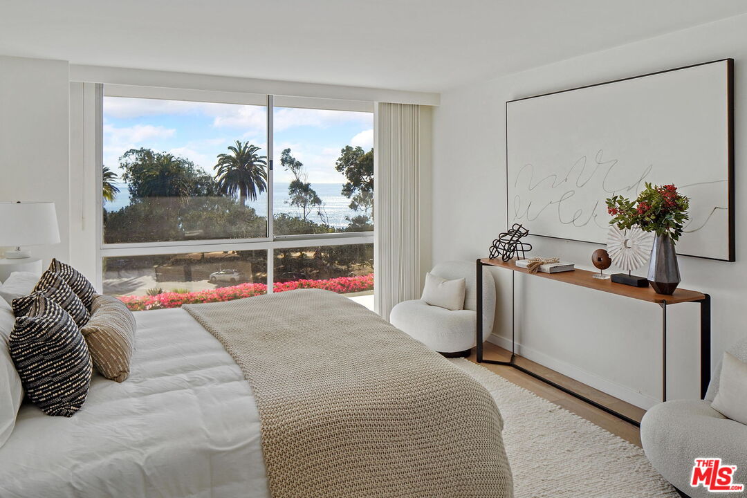201 OCEAN AVE Unit: 401P