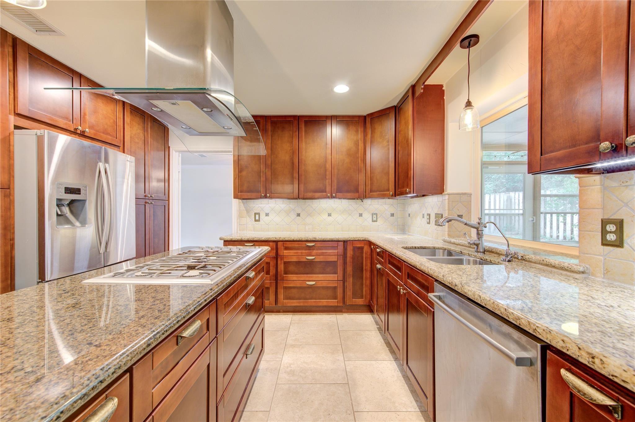 11 Thorn Berry Place
