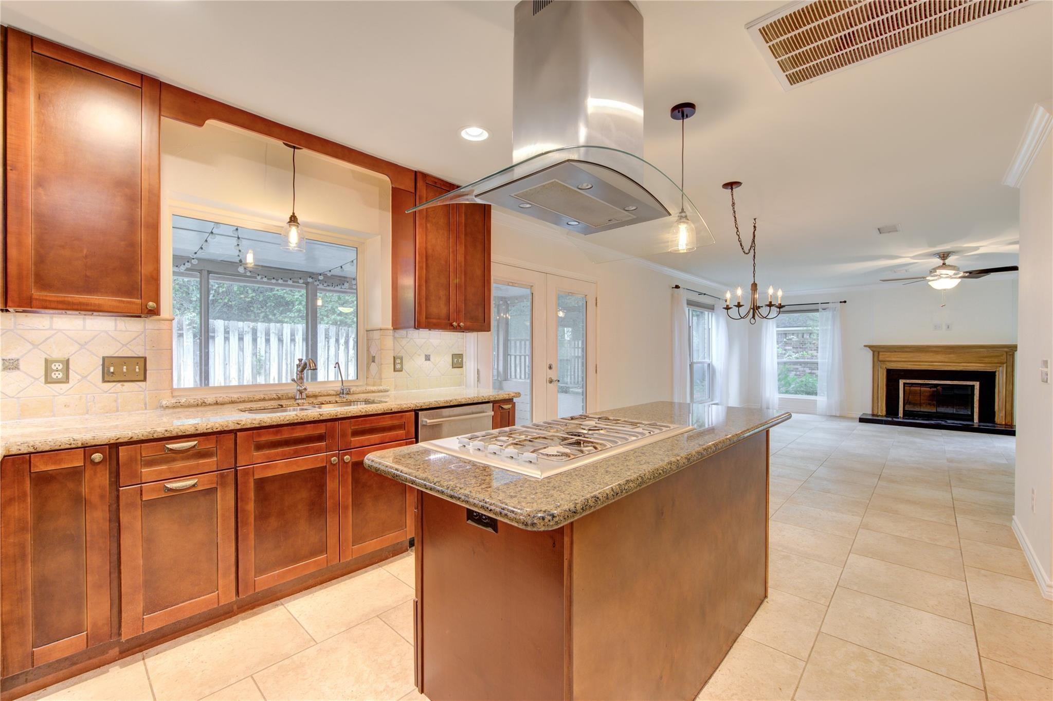 11 Thorn Berry Place
