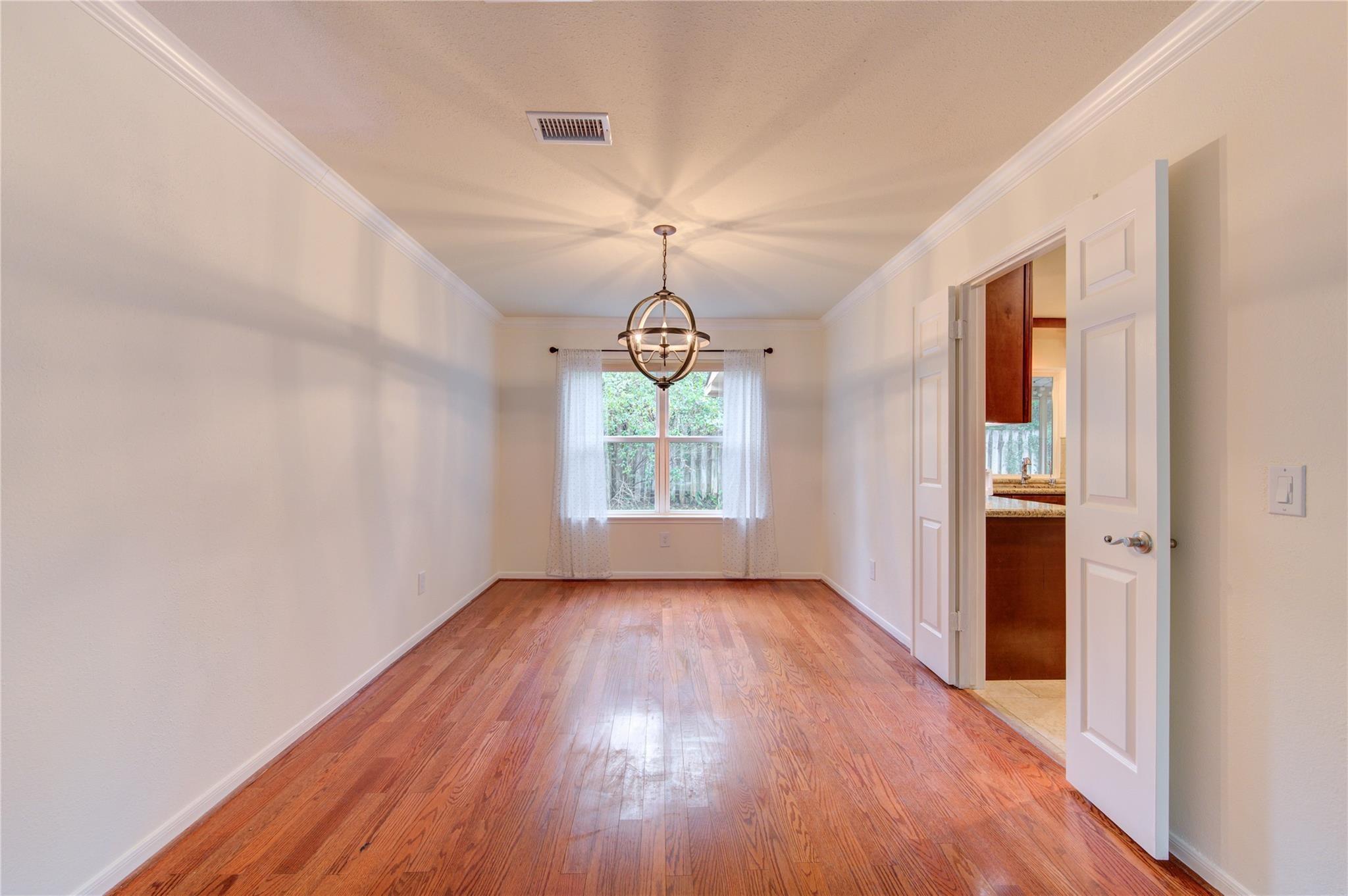 11 Thorn Berry Place
