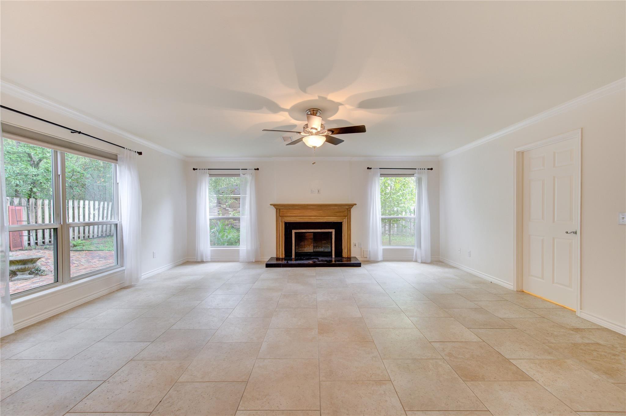 11 Thorn Berry Place