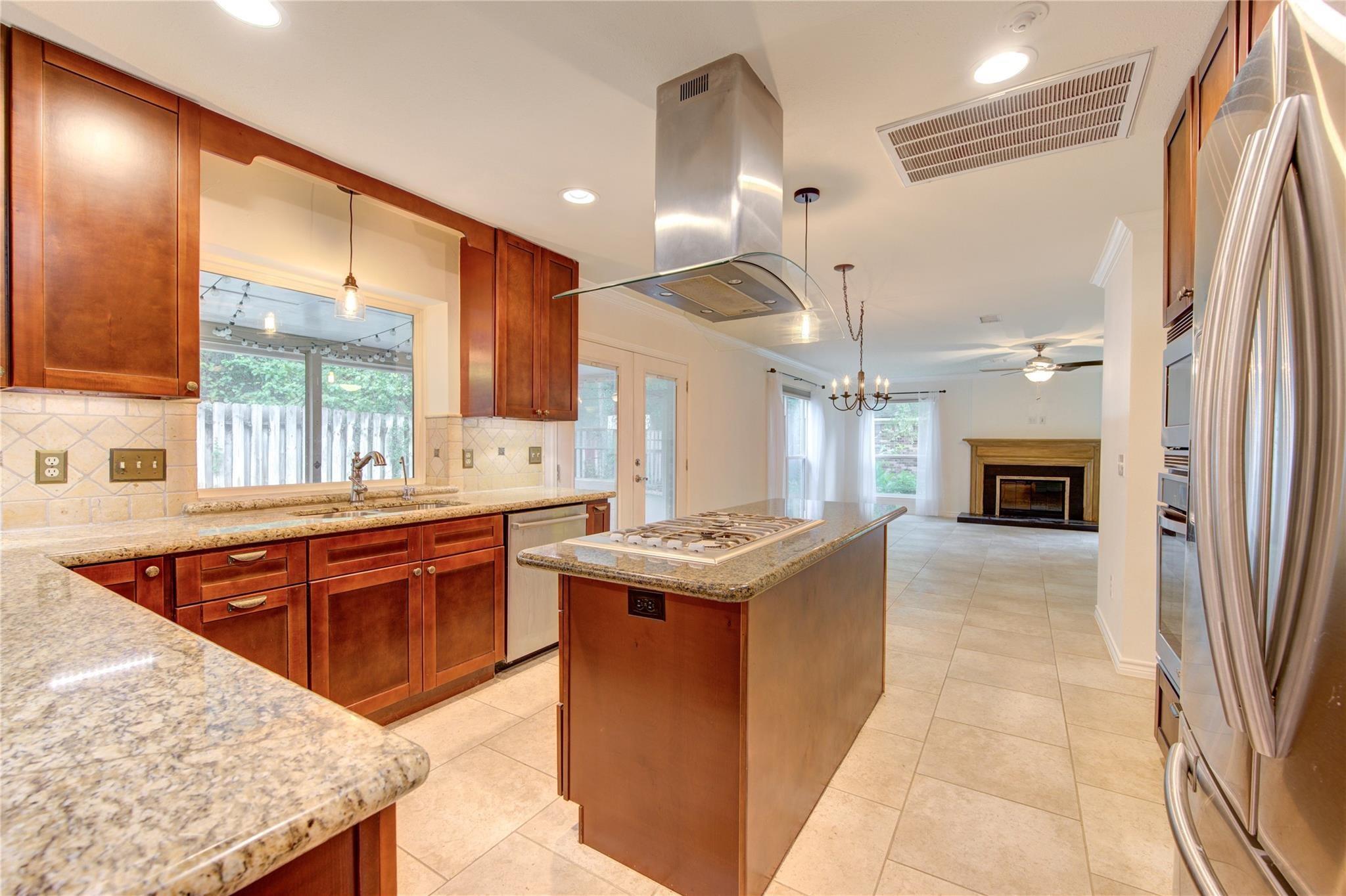 11 Thorn Berry Place