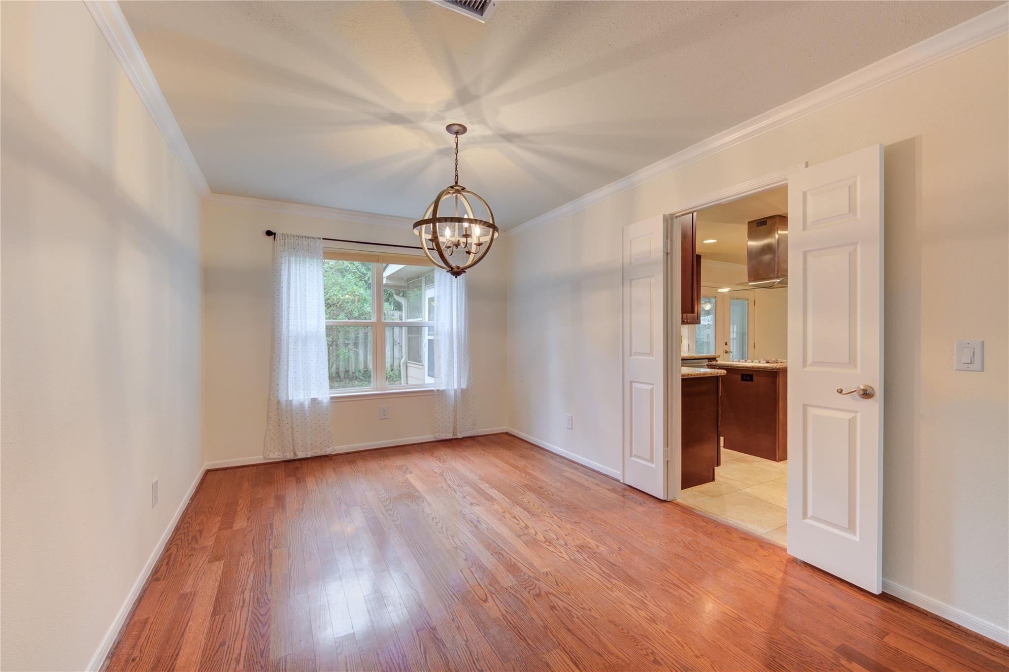 11 Thorn Berry Place