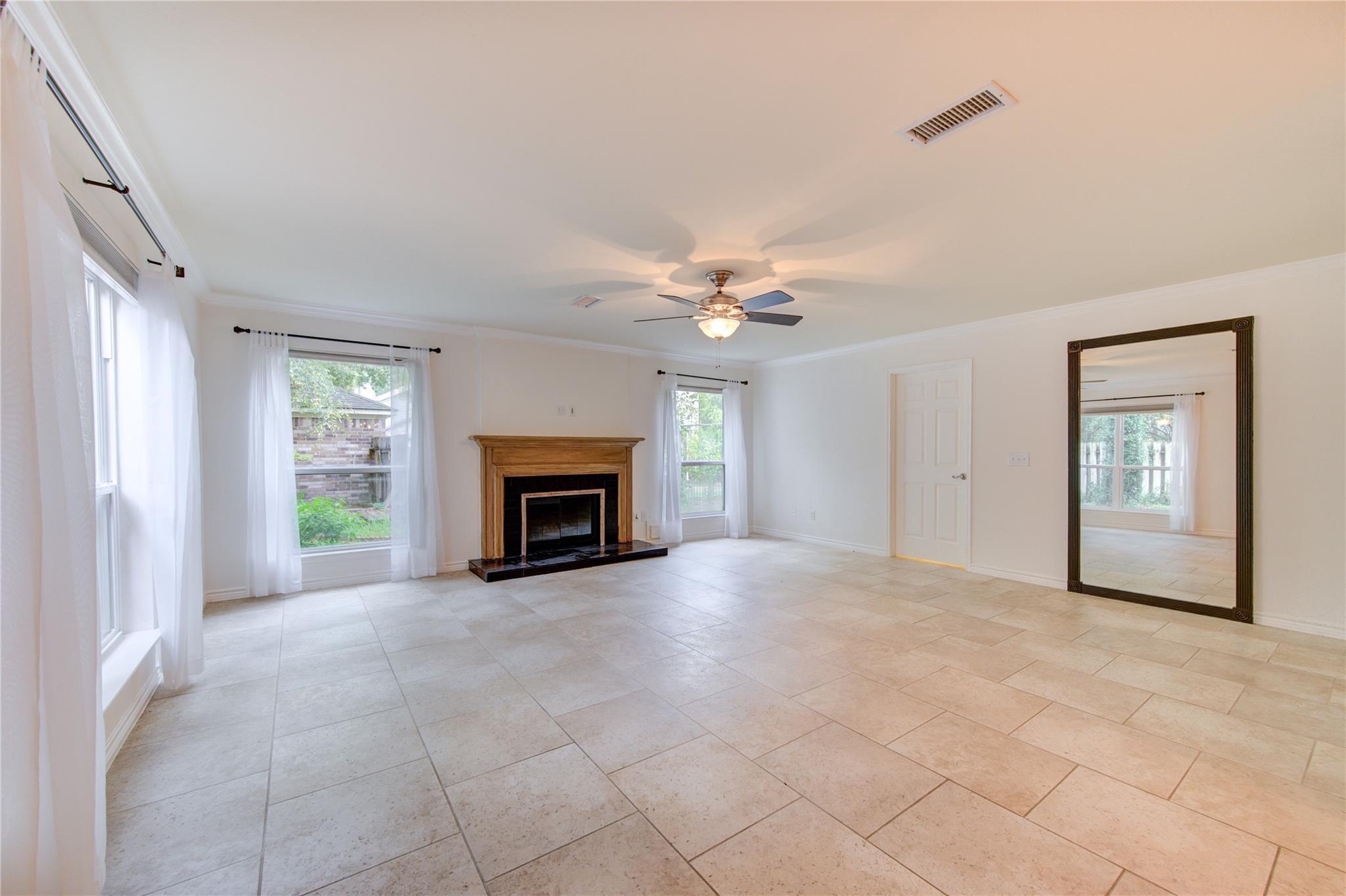 11 Thorn Berry Place