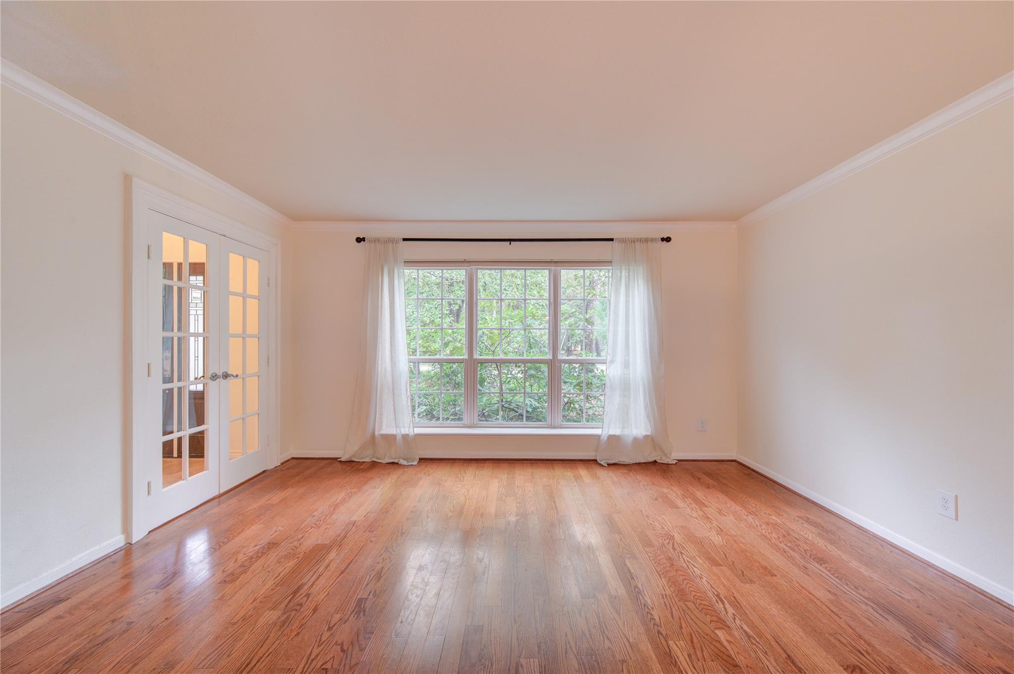 11 Thorn Berry Place