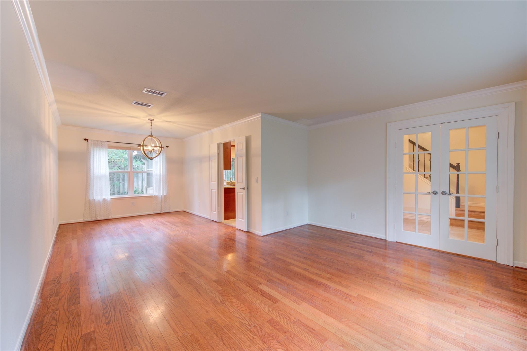 11 Thorn Berry Place