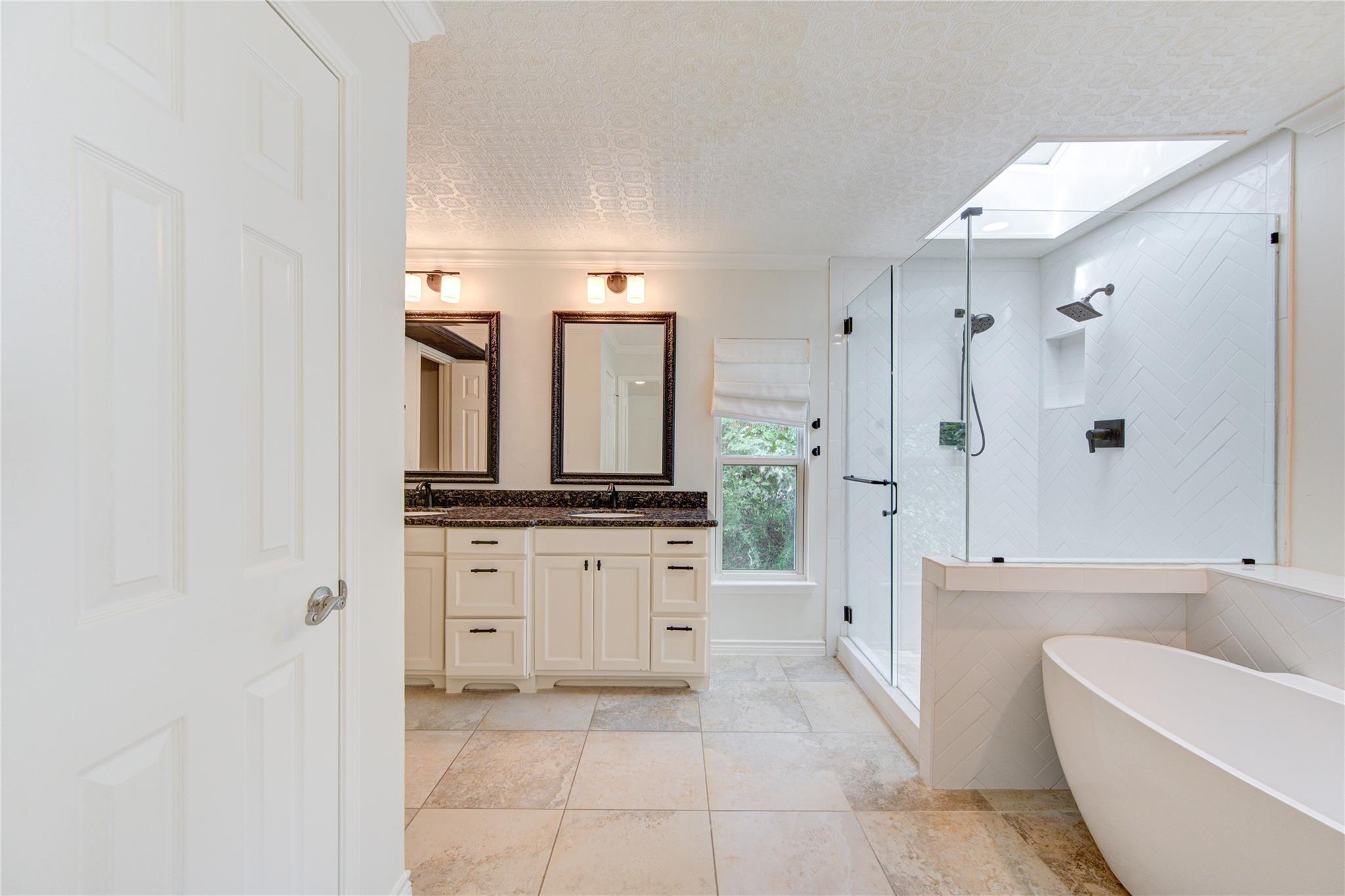 11 Thorn Berry Place