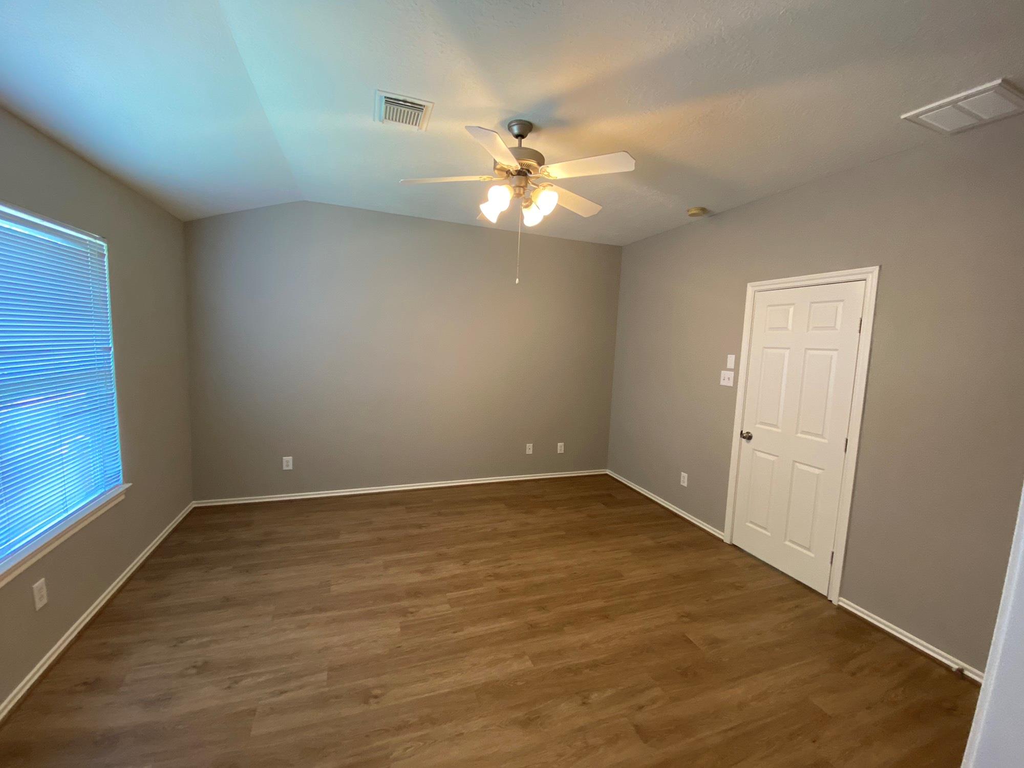 17234 Oakwood Chase Drive