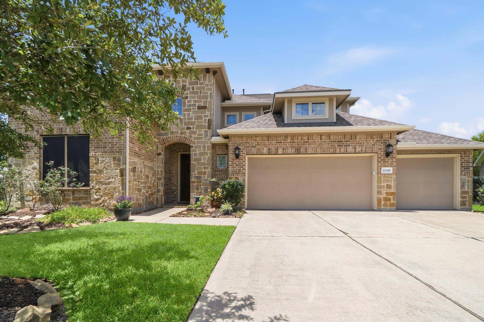 22343 Whitecourt Drive