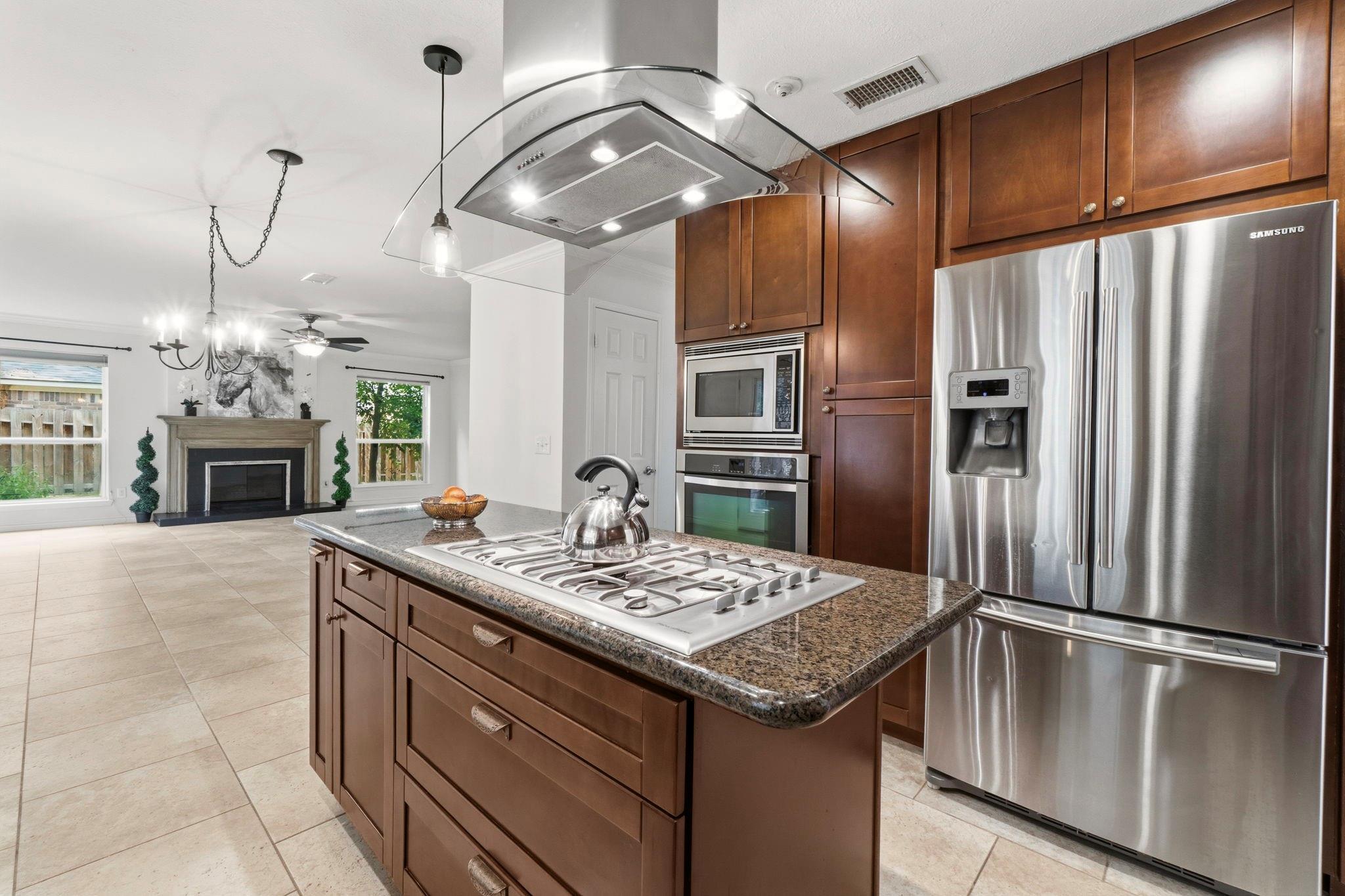 11 Thorn Berry Place