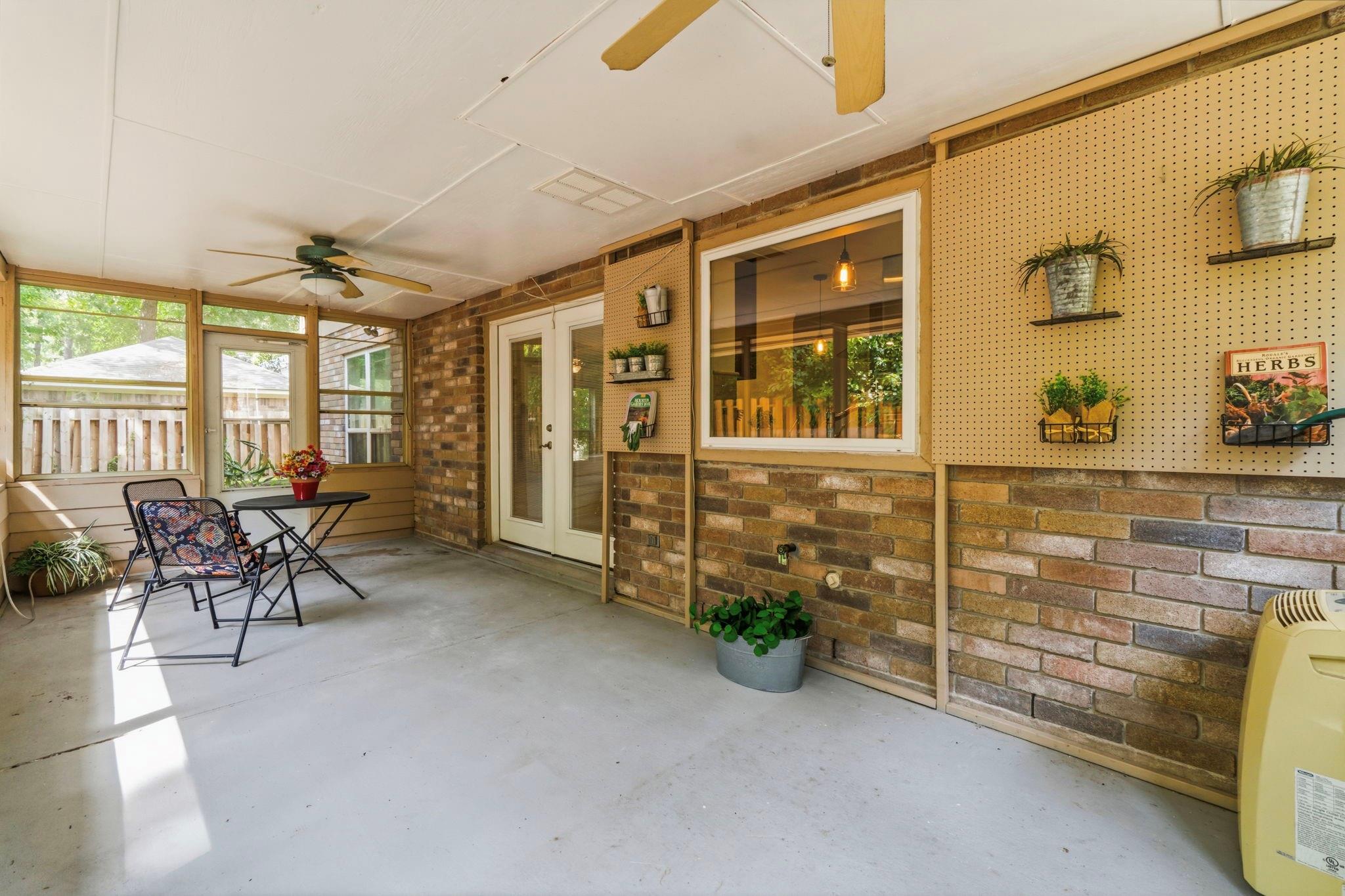 11 Thorn Berry Place