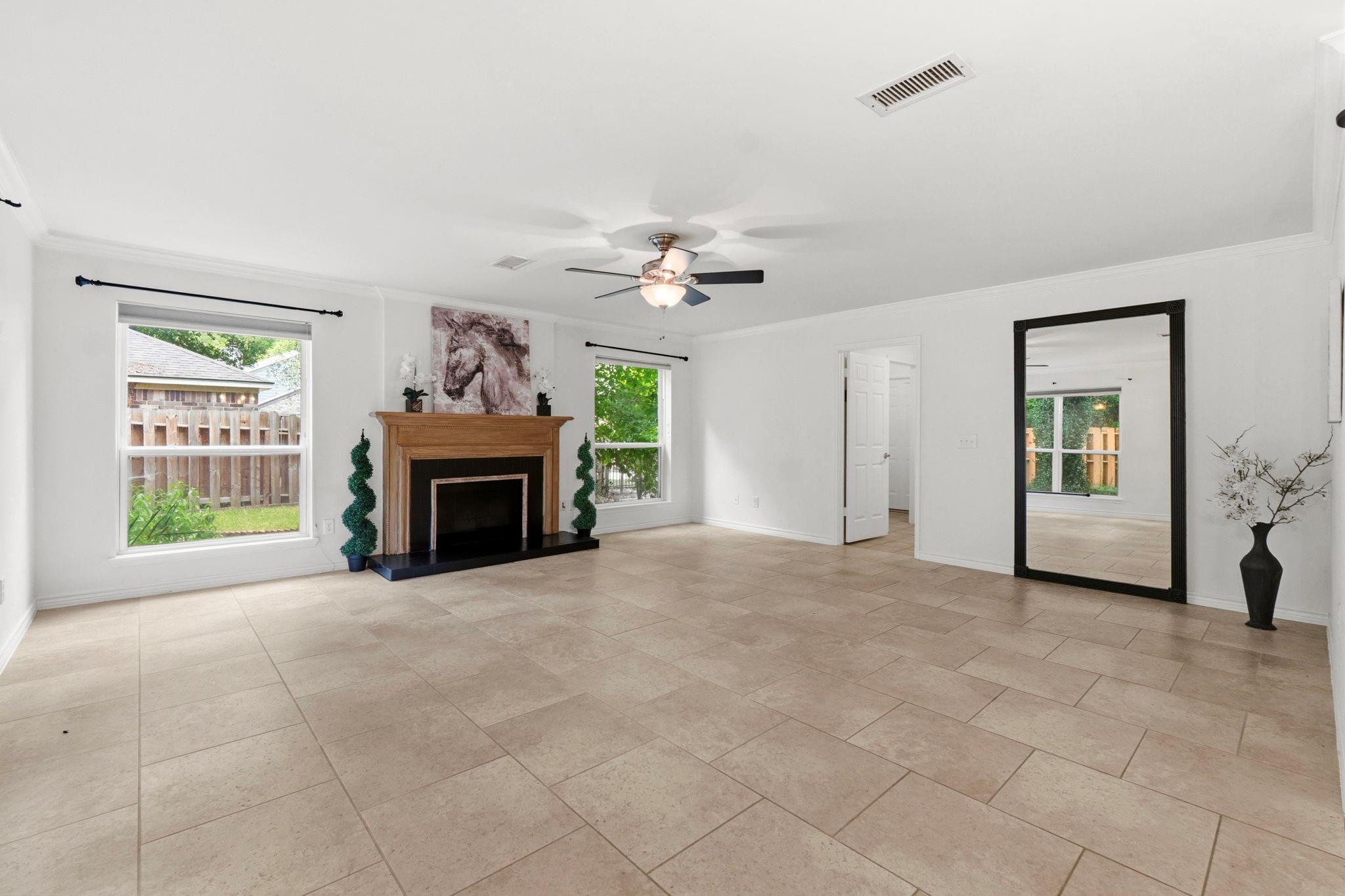 11 Thorn Berry Place