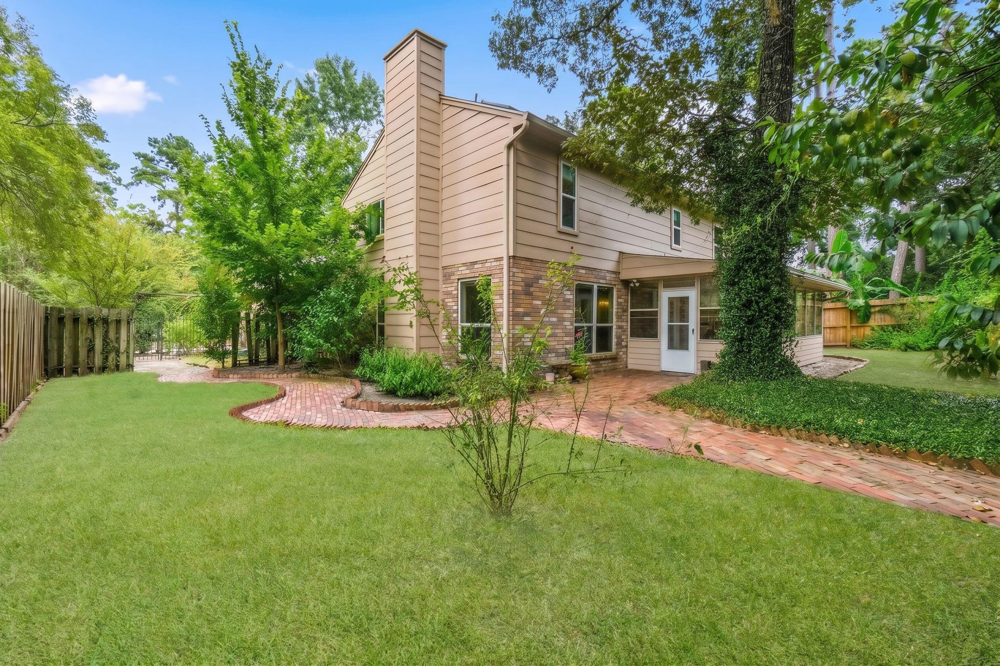 11 Thorn Berry Place