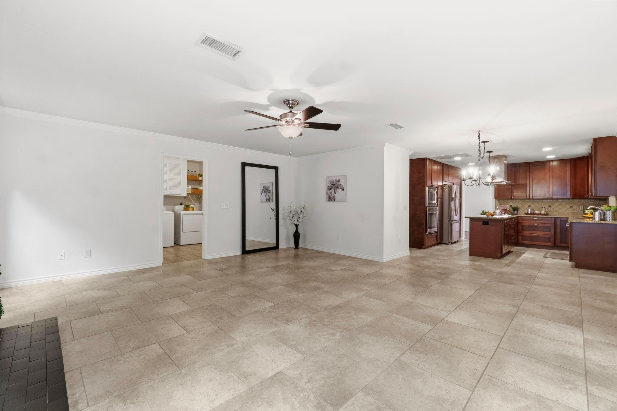 11 Thorn Berry Place