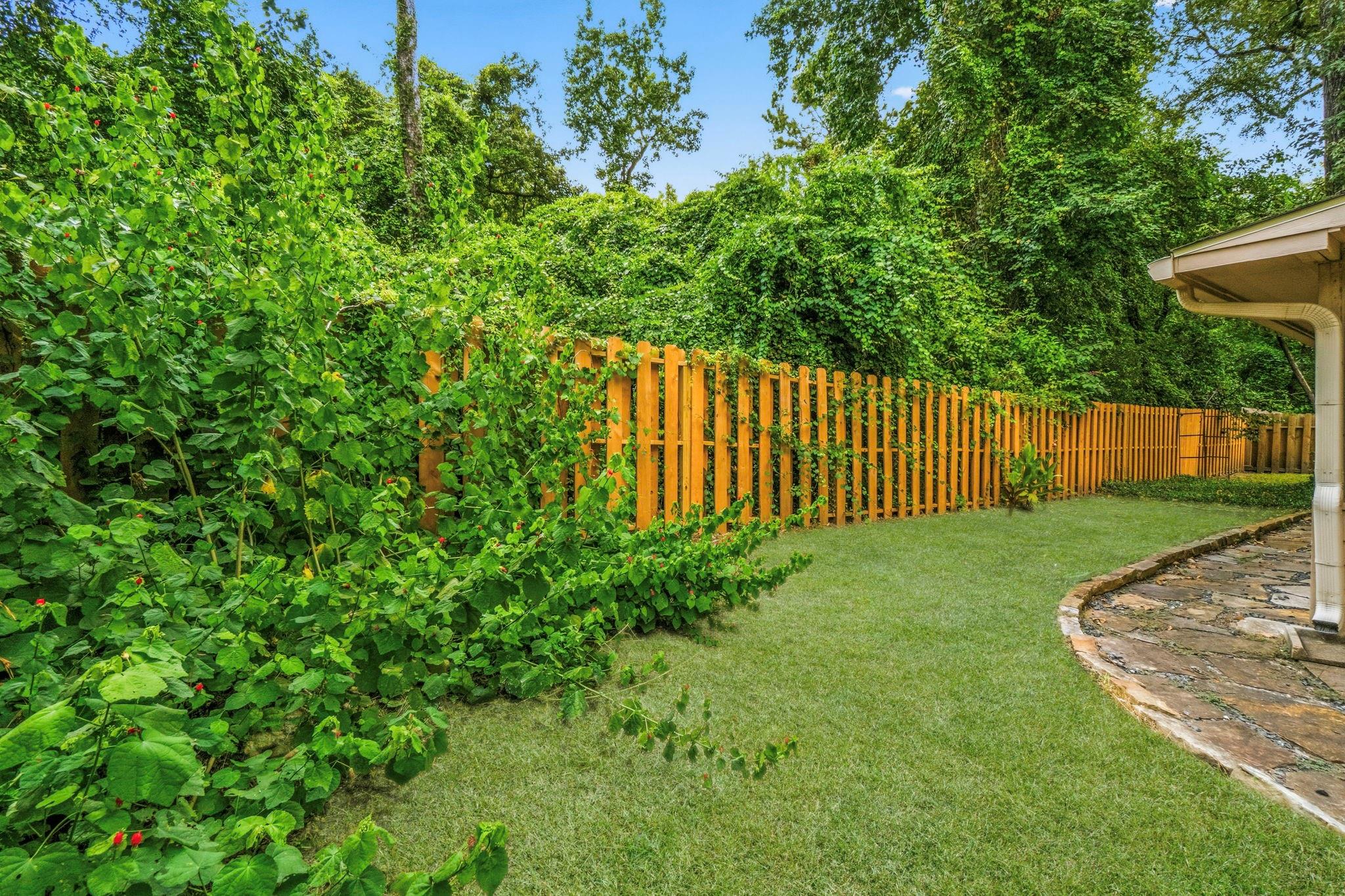 11 Thorn Berry Place