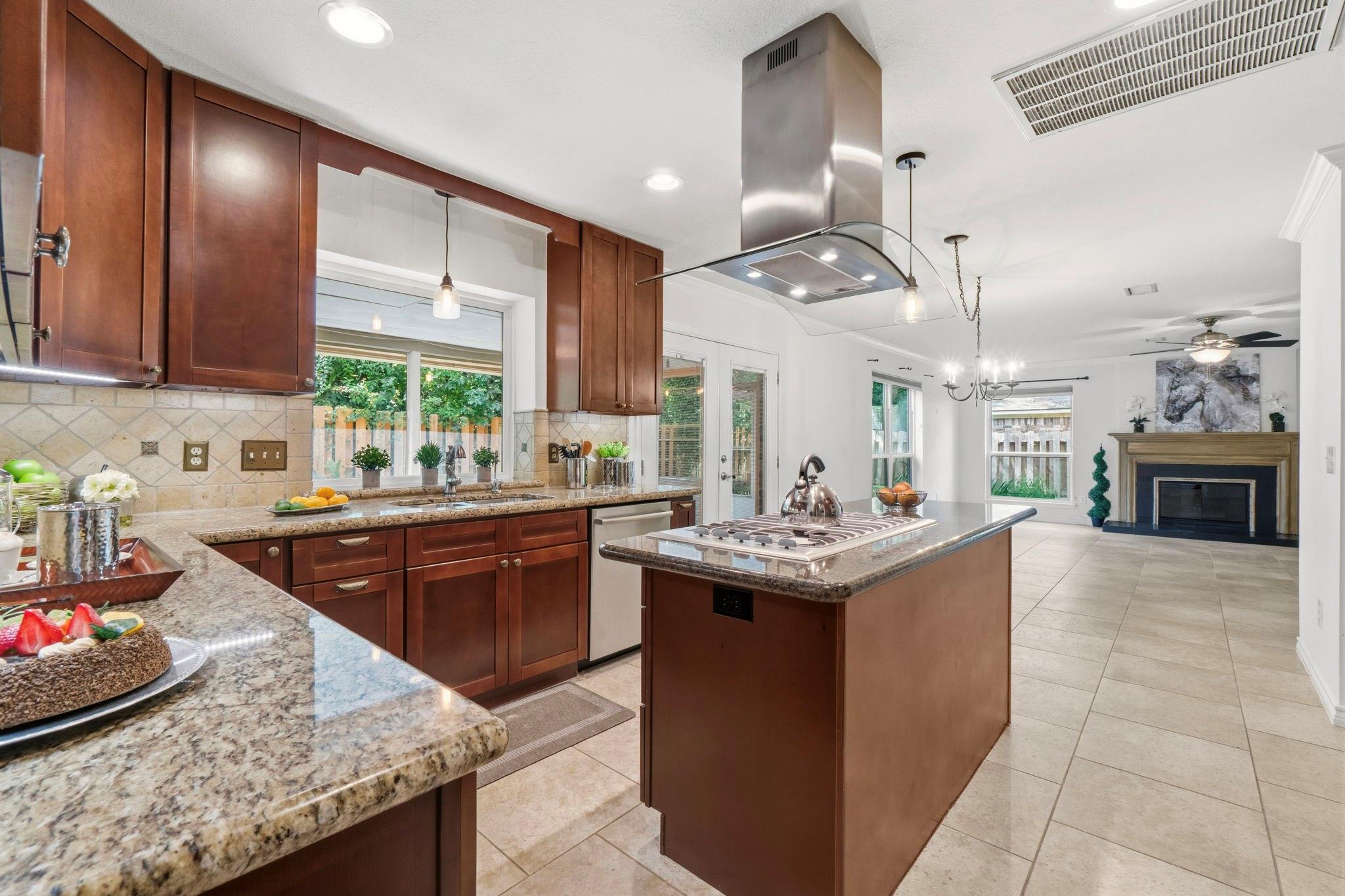 11 Thorn Berry Place