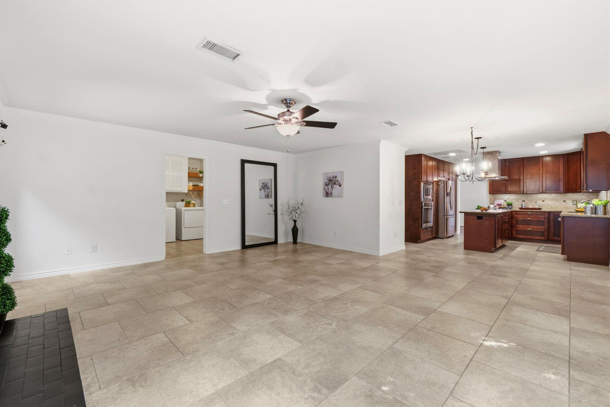 11 Thorn Berry Place