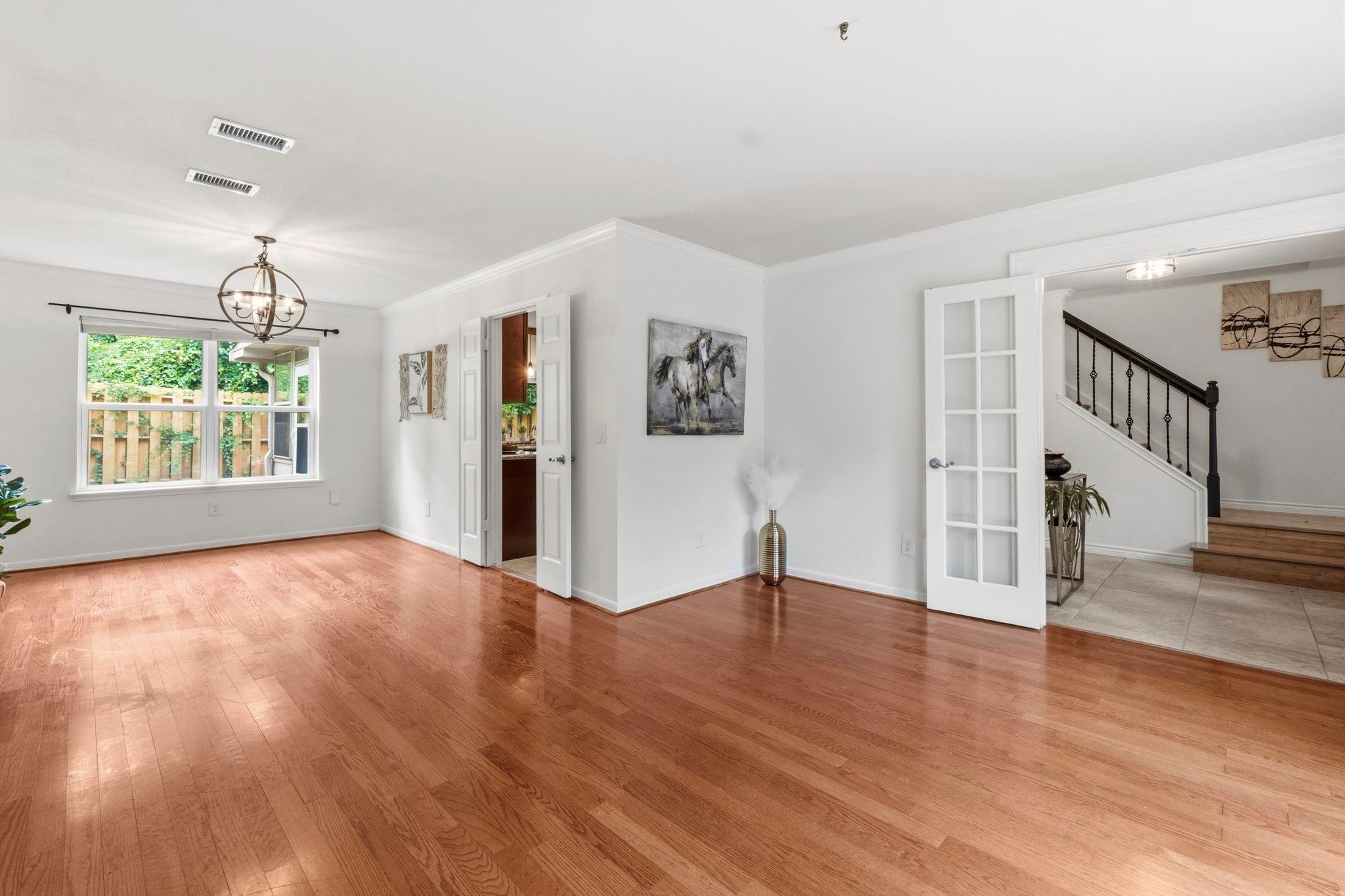 11 Thorn Berry Place