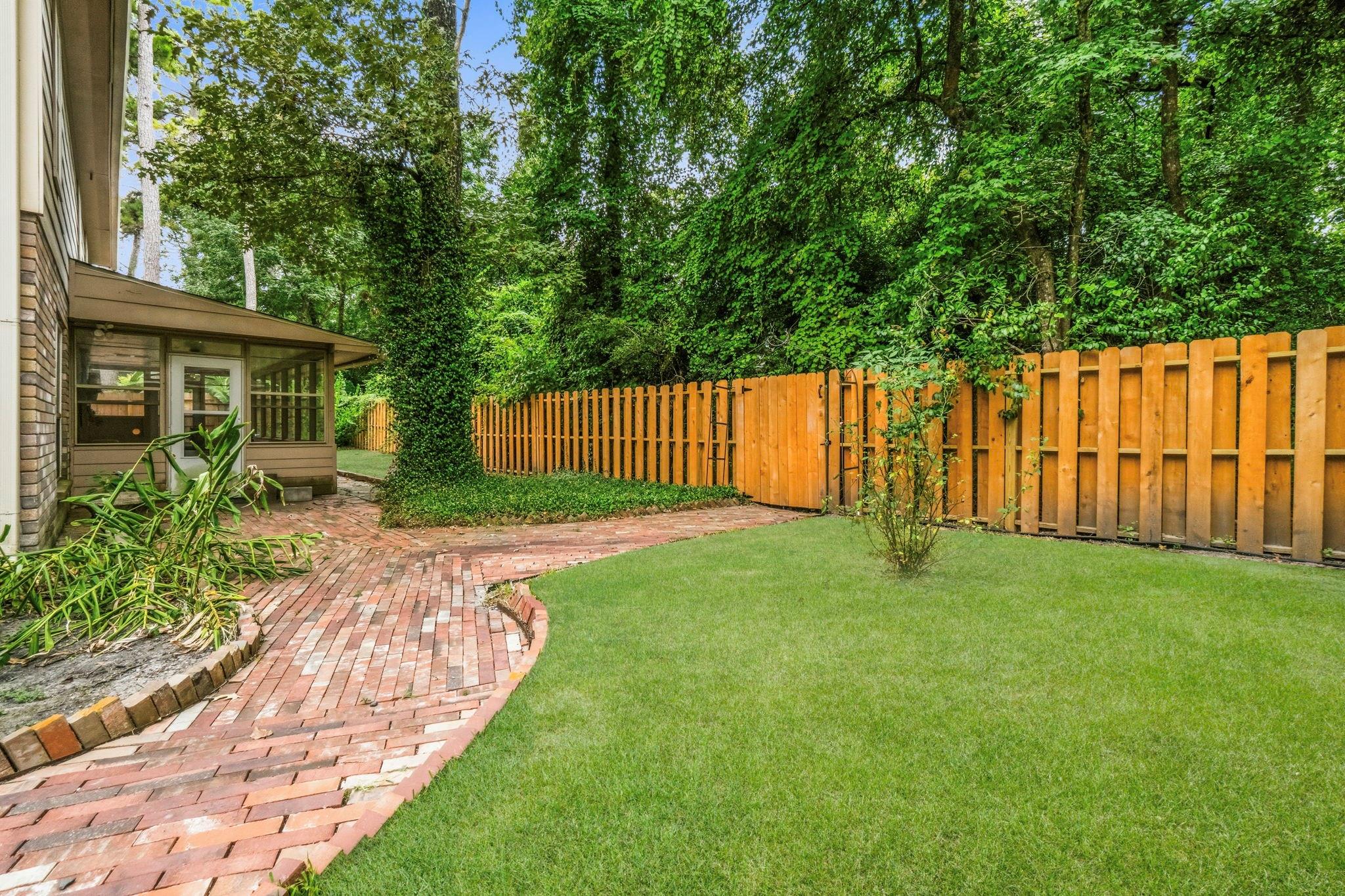 11 Thorn Berry Place