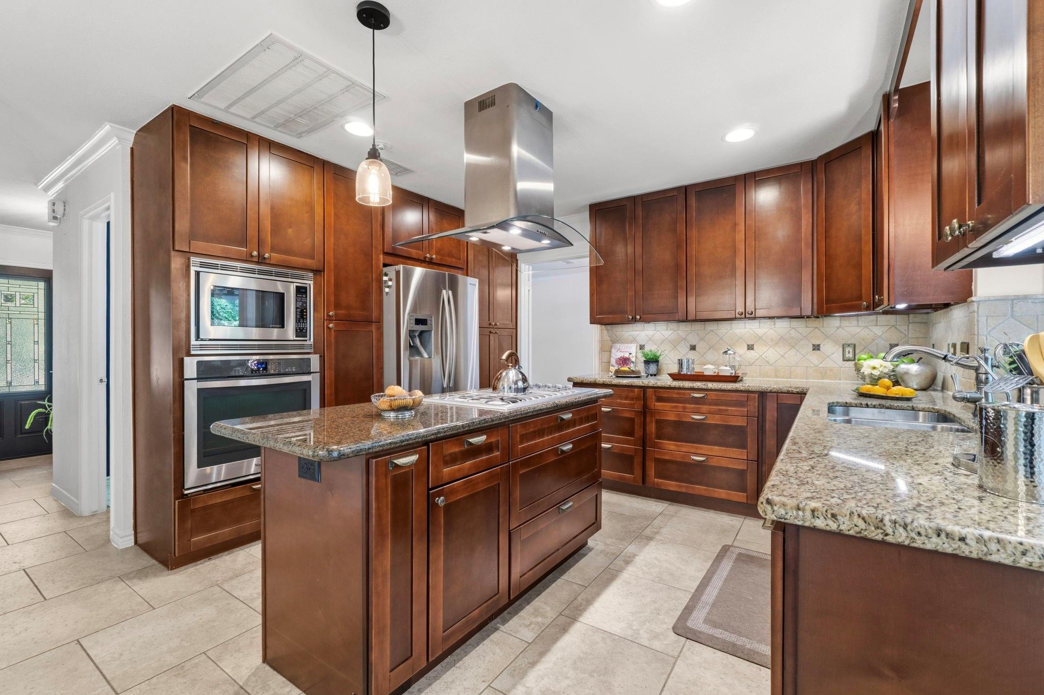 11 Thorn Berry Place