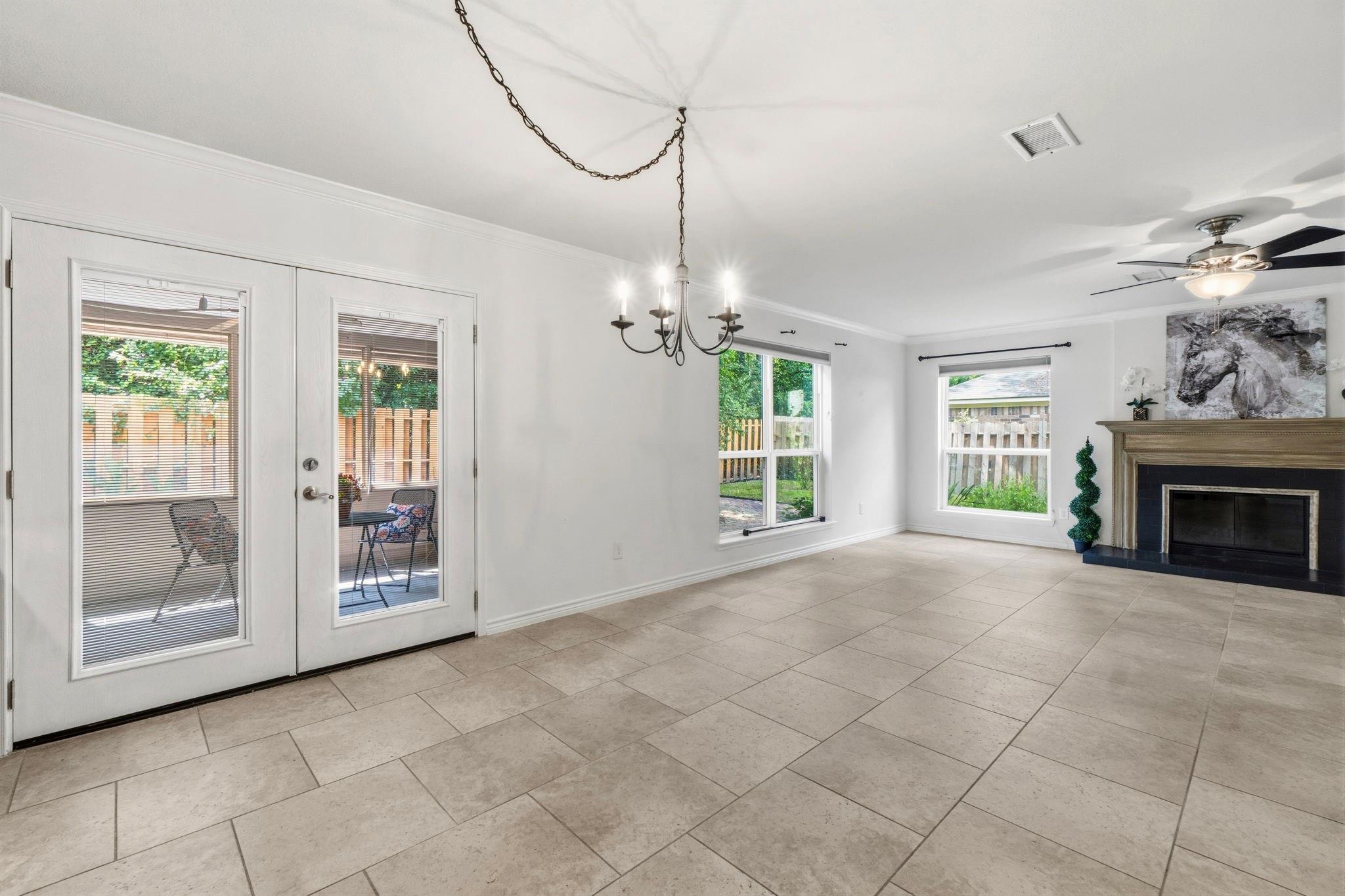 11 Thorn Berry Place