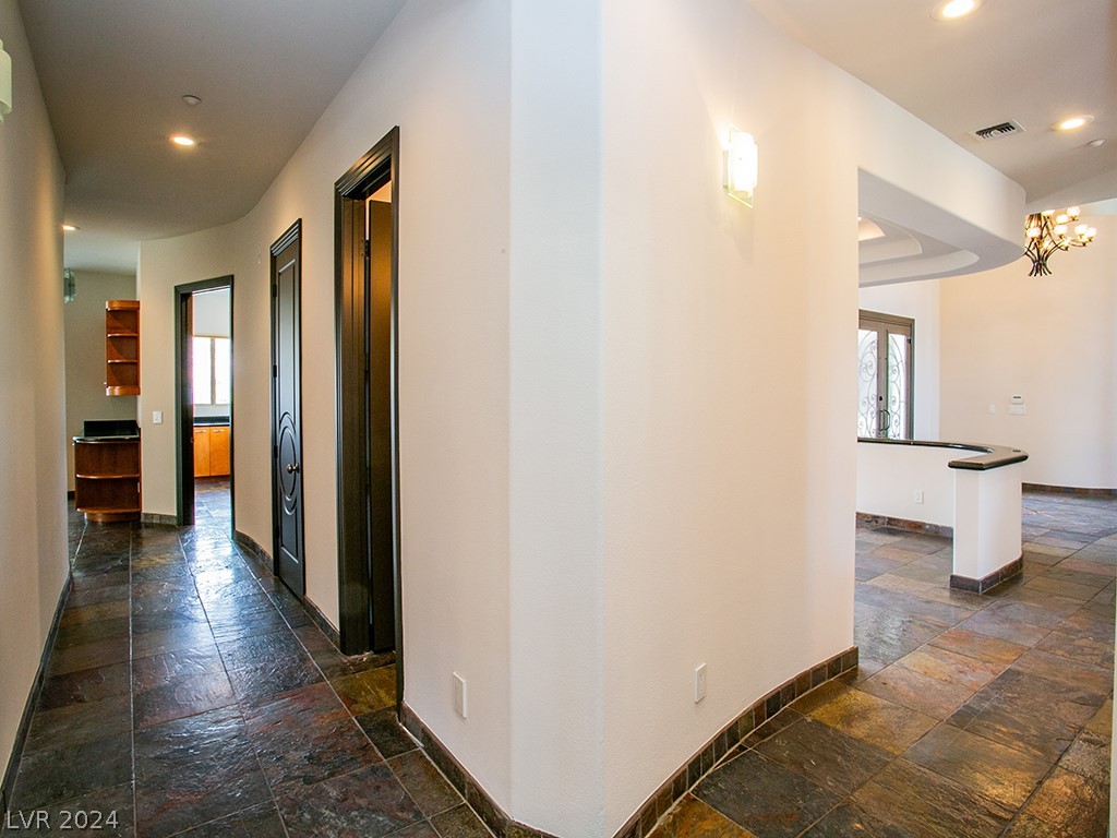 6 Corral De Tierra Place
