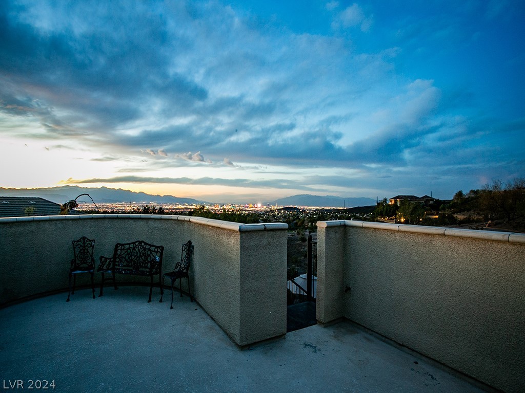 6 Corral De Tierra Place