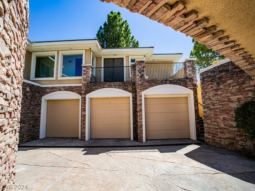 6 Corral De Tierra Place
