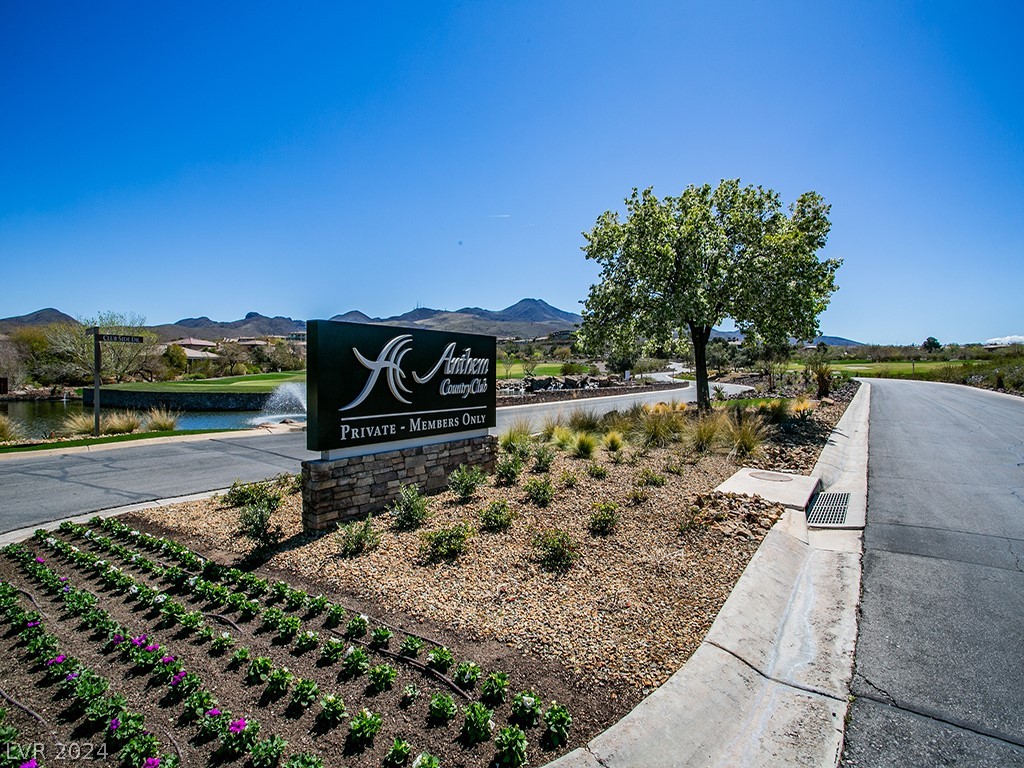 6 Corral De Tierra Place