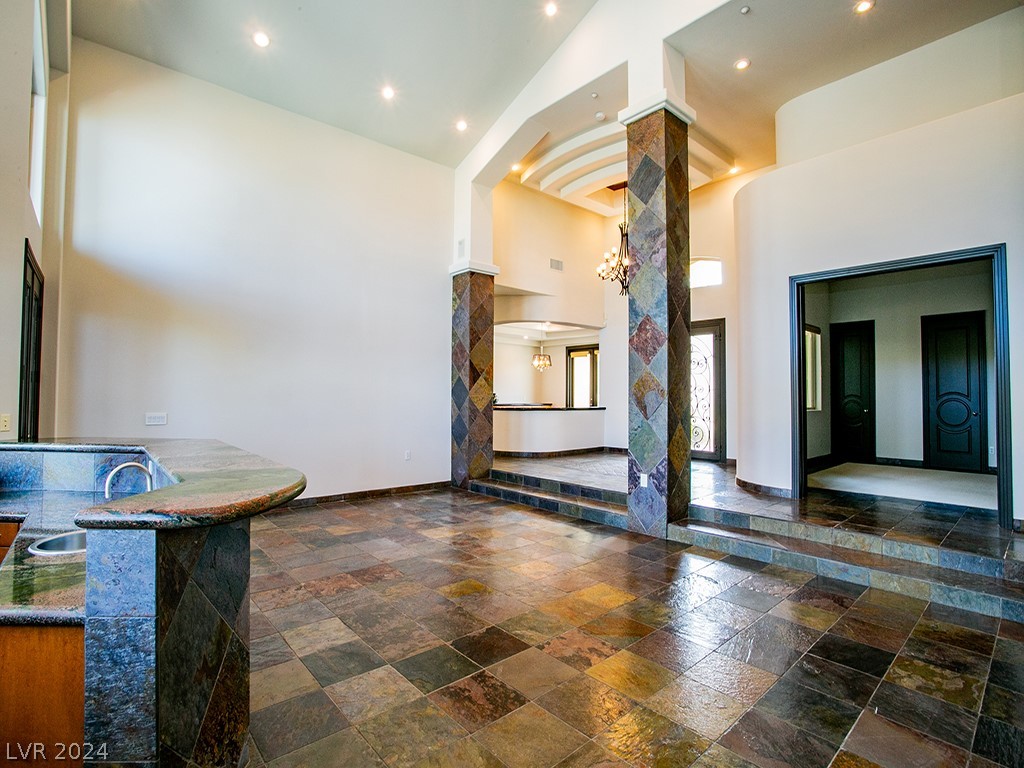 6 Corral De Tierra Place