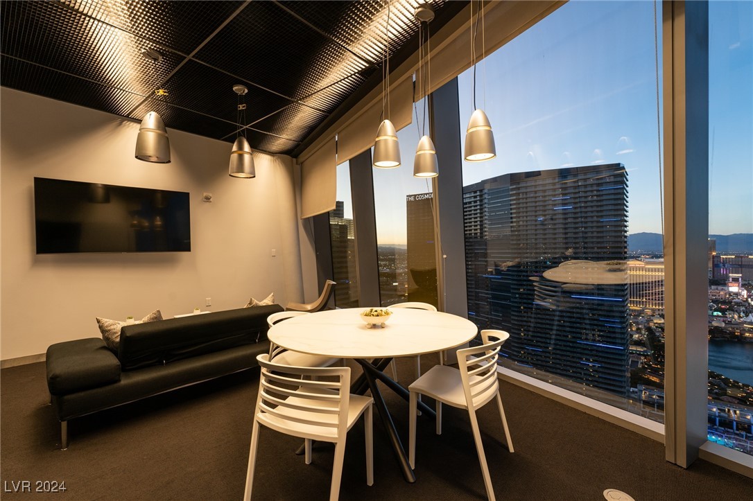 3726 South Las Vegas Boulevard 1212