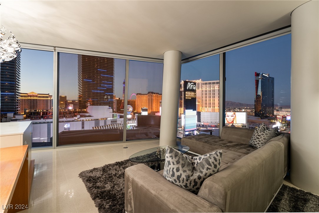 3726 South Las Vegas Boulevard 1212