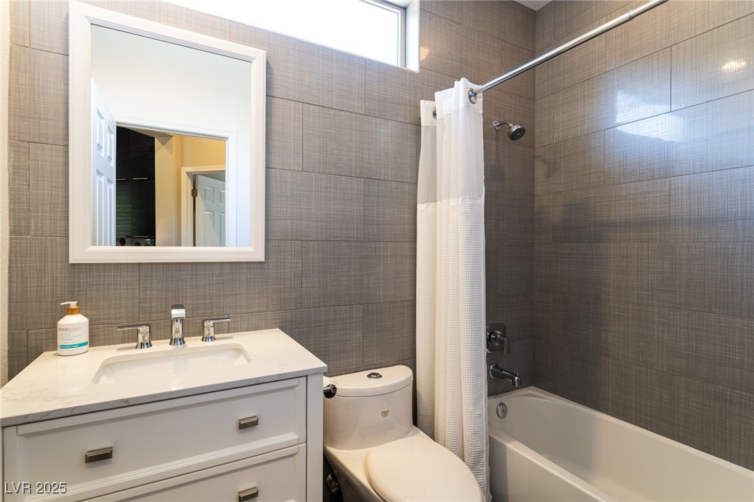 52 Fountainhead Circle