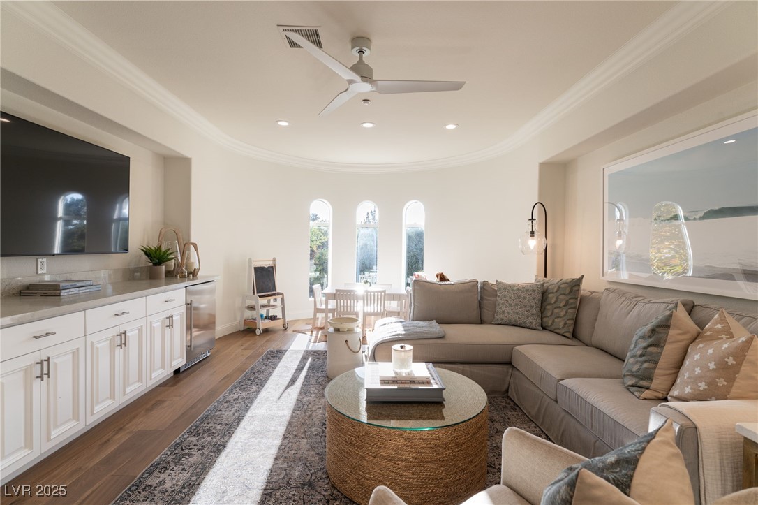 12 Bloomfield Hills Drive